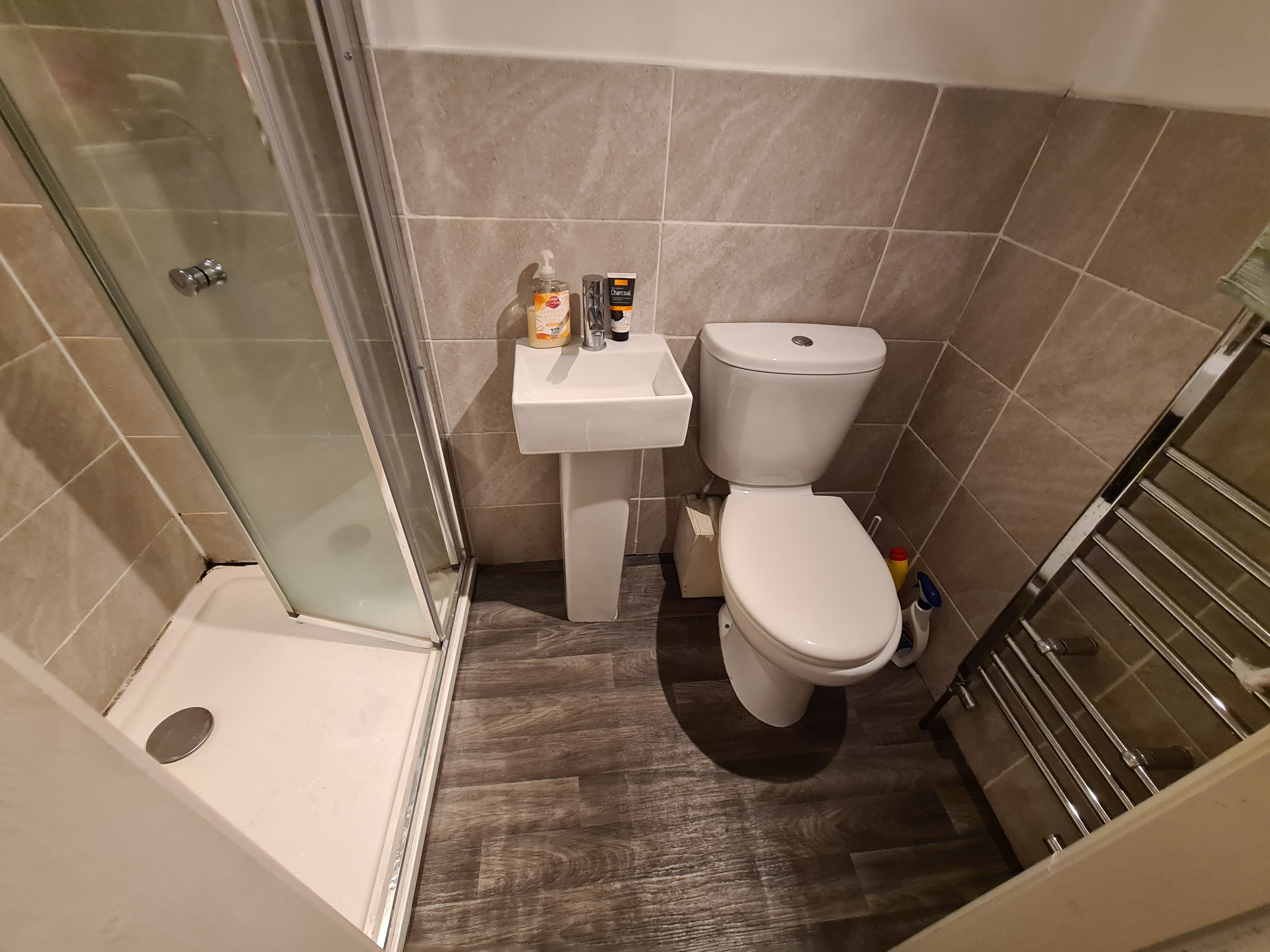 INVESTMENT - Freehold Mid Terrace House 