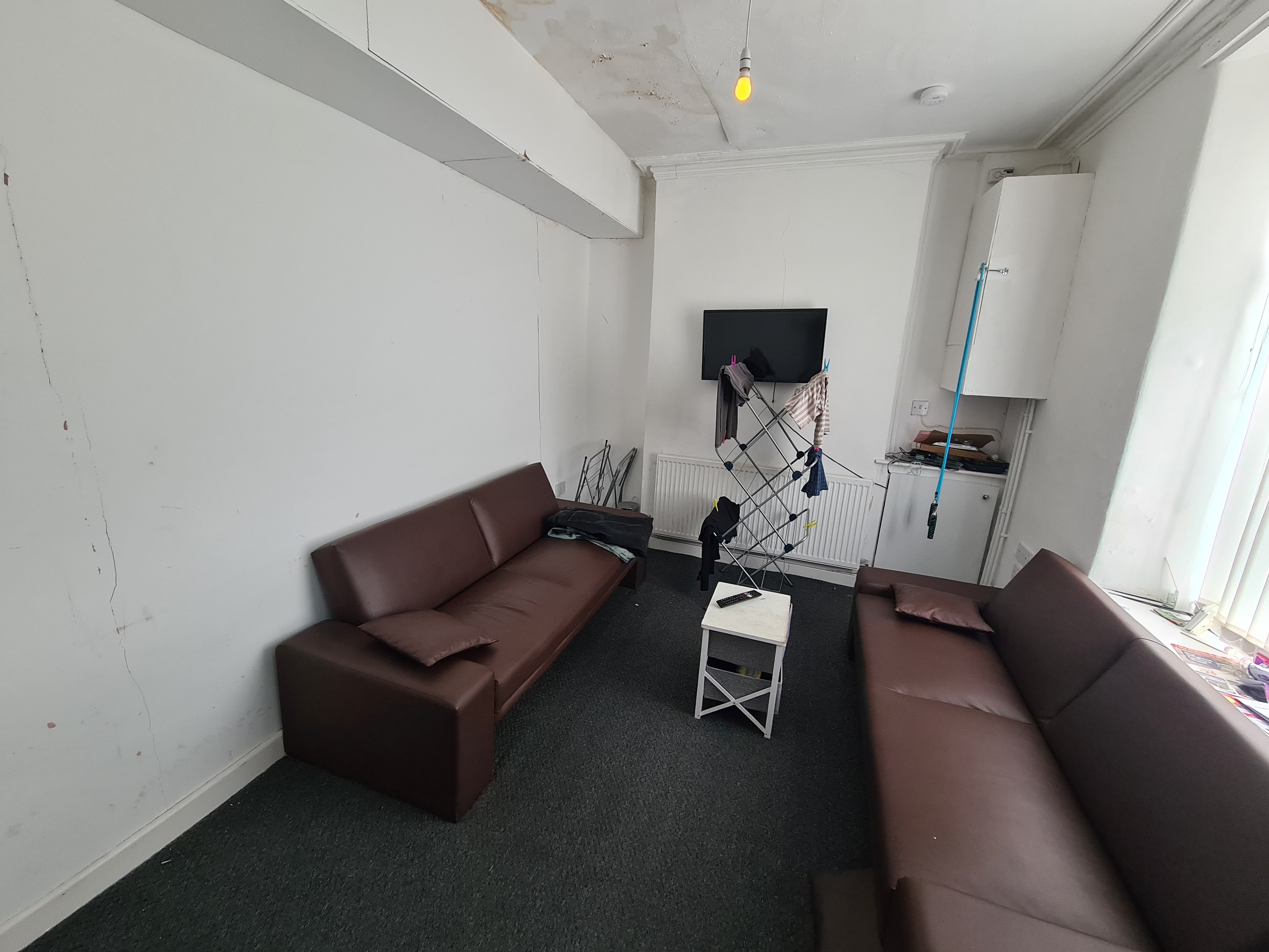 INVESTMENT - Freehold Mid Terrace House 