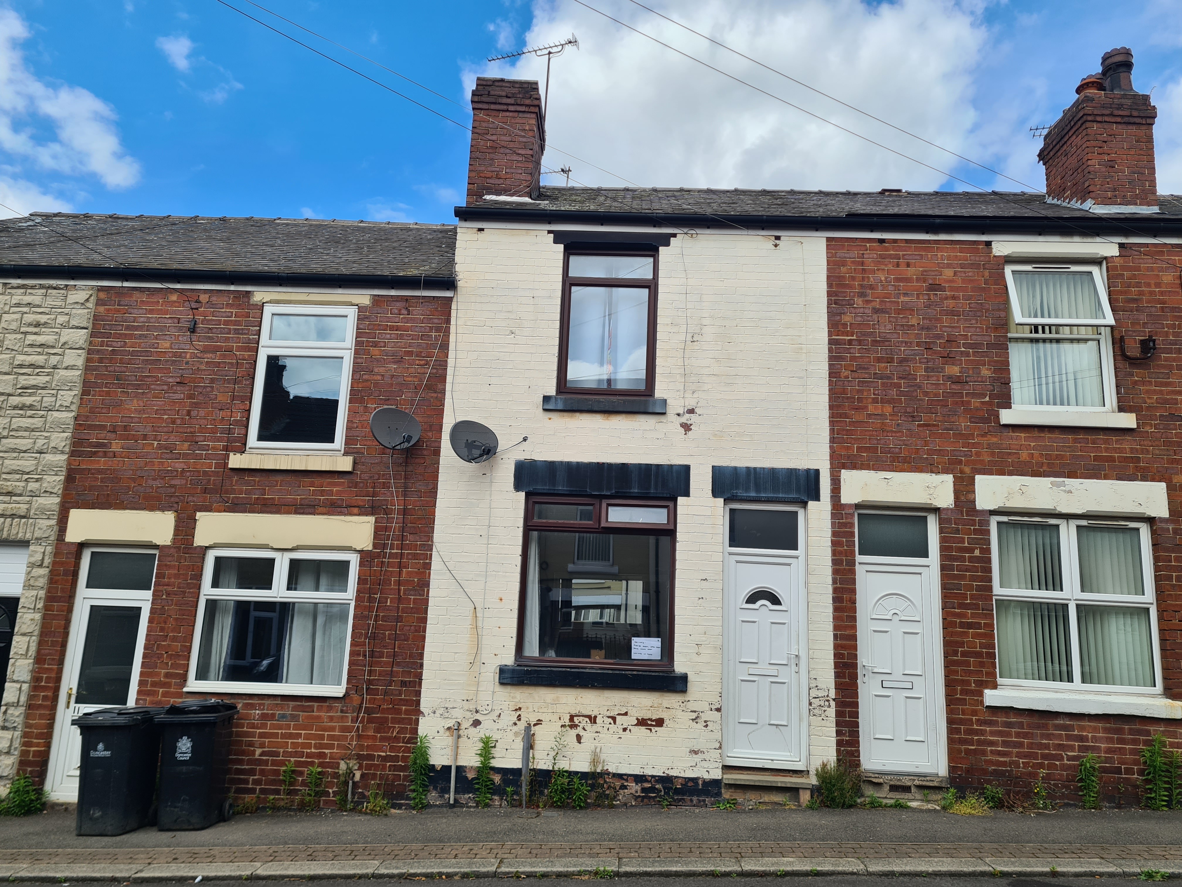 Freehold Mid Terrace House