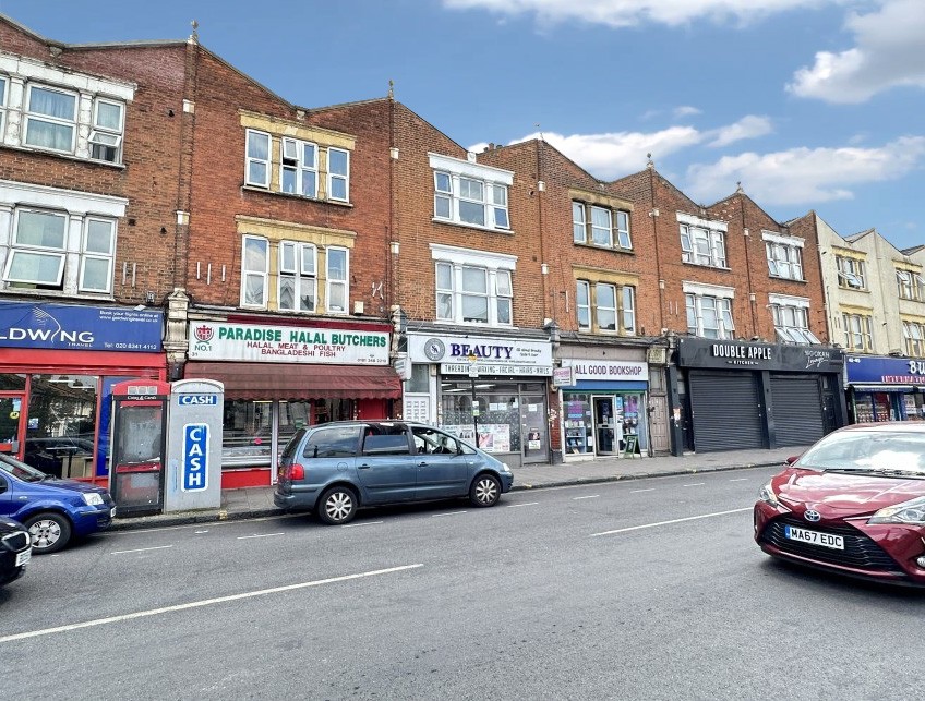 INVESTMENT - Freehold Mid Terrace Building 