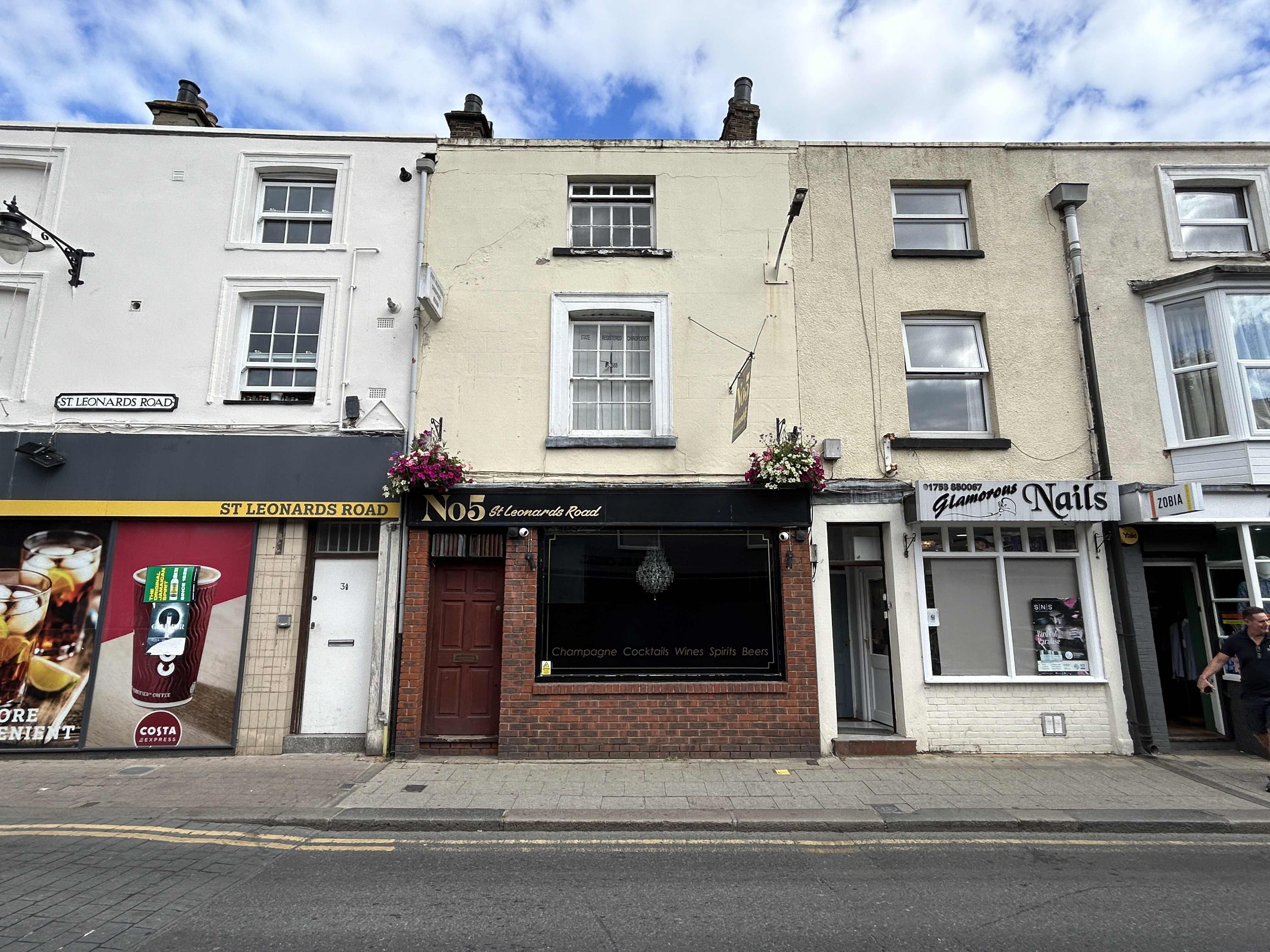 INVESTMENT/VACANT - Freehold Mid Terrace Building
