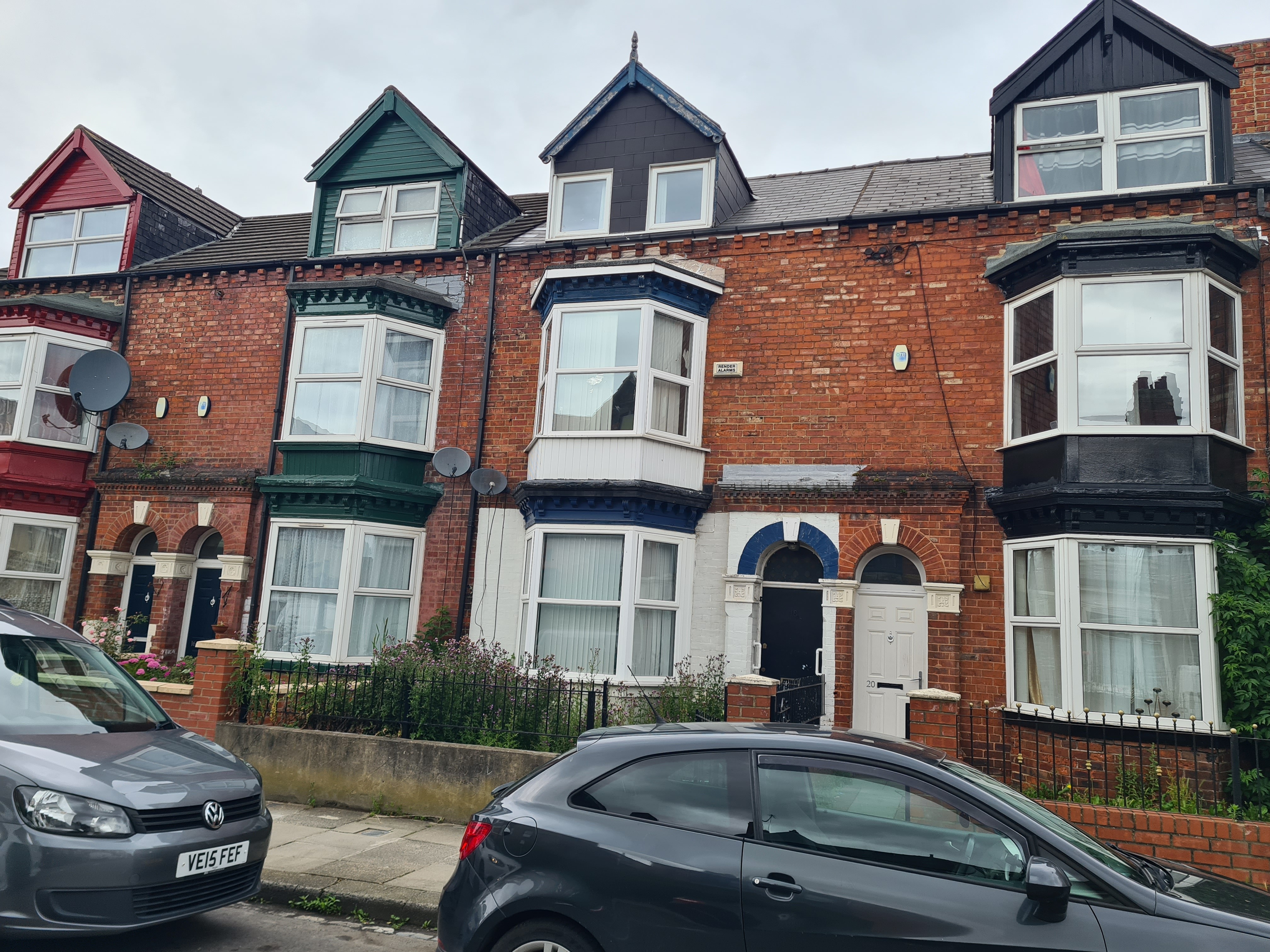 VACANT - Freehold Mid Terrace House