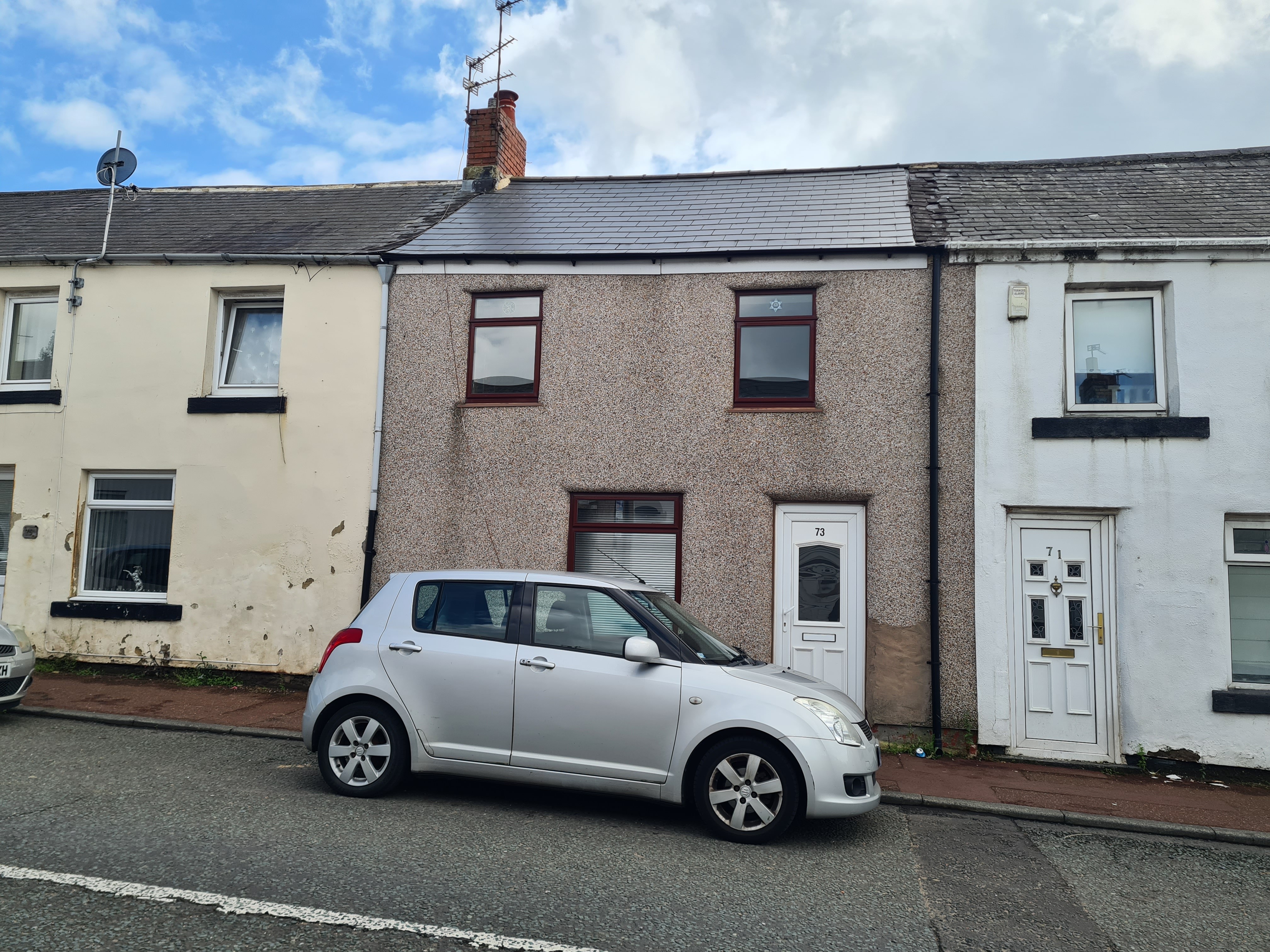 VACANT - Freehold Mid Terrace House 