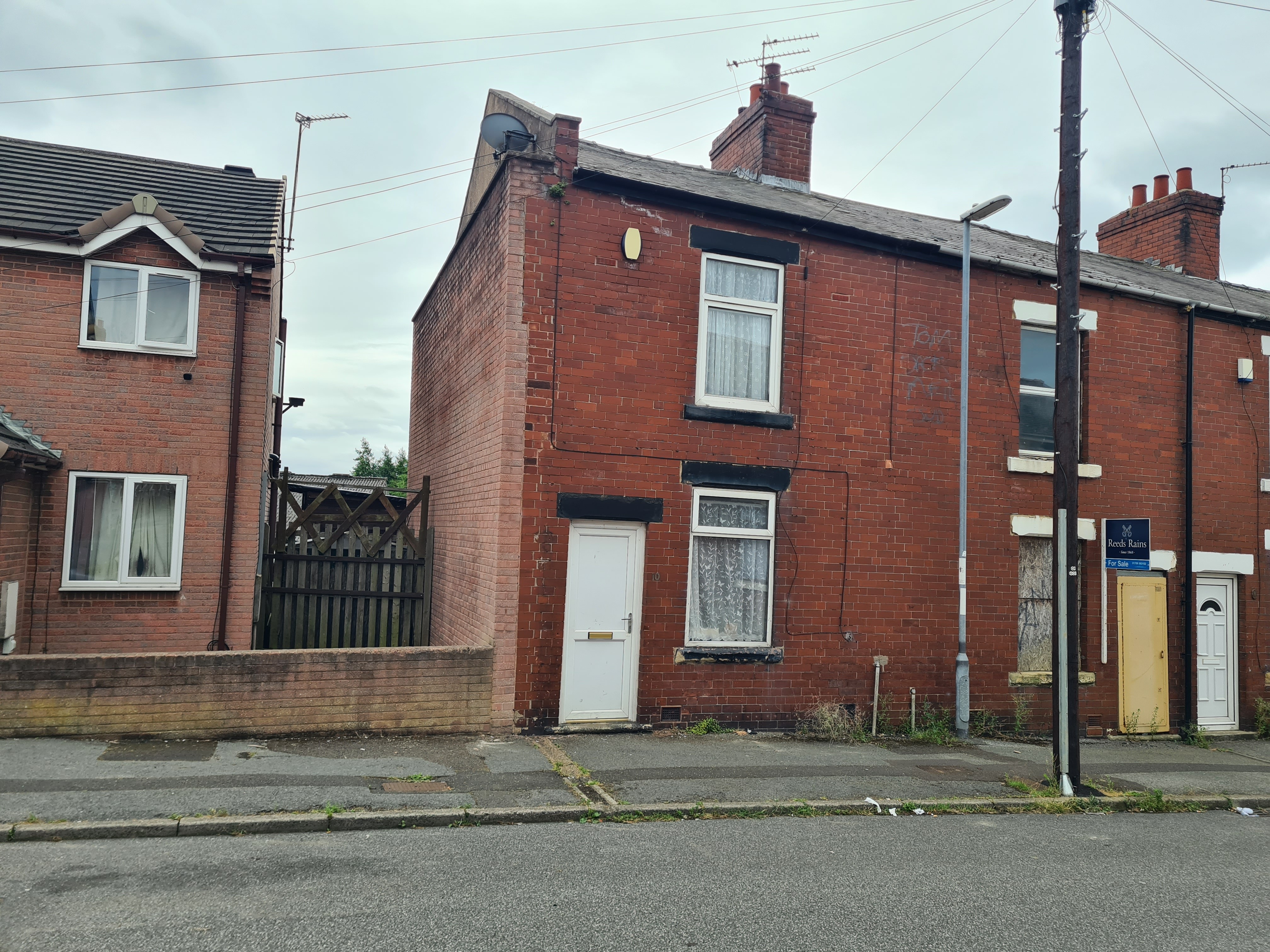 INVESTMENT - Freehold Terrace House