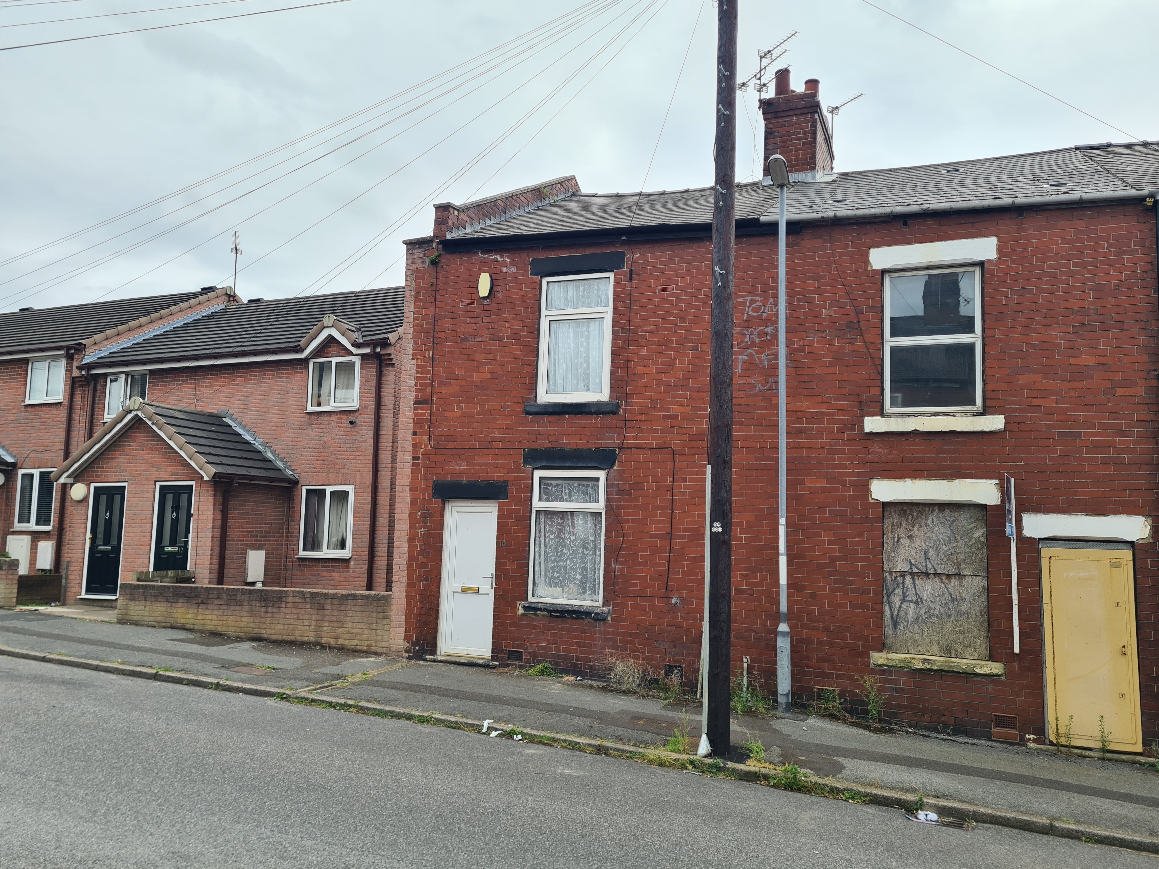 INVESTMENT - Freehold Terrace House