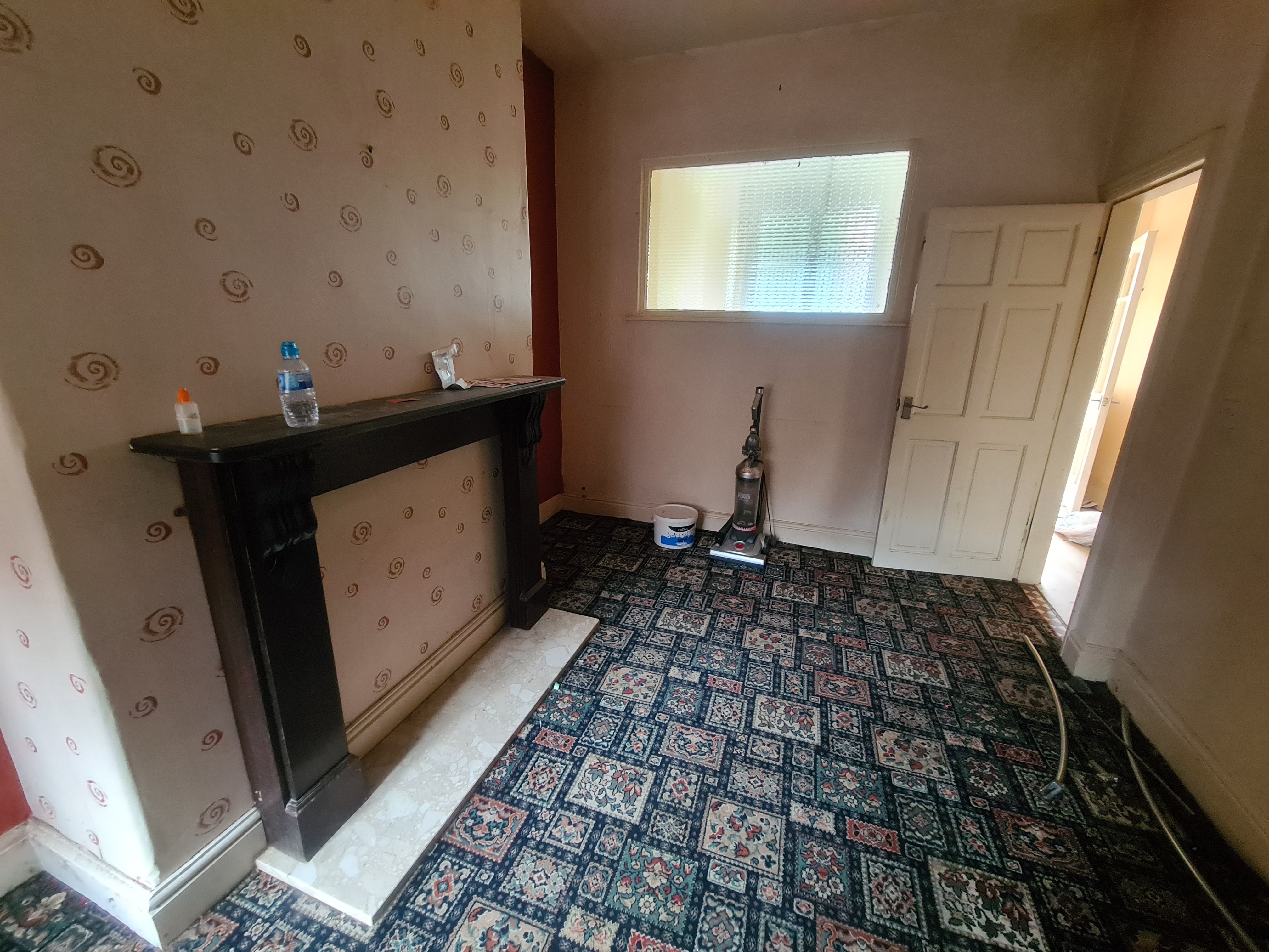 VACANT - Freehold Mid Terraced House 