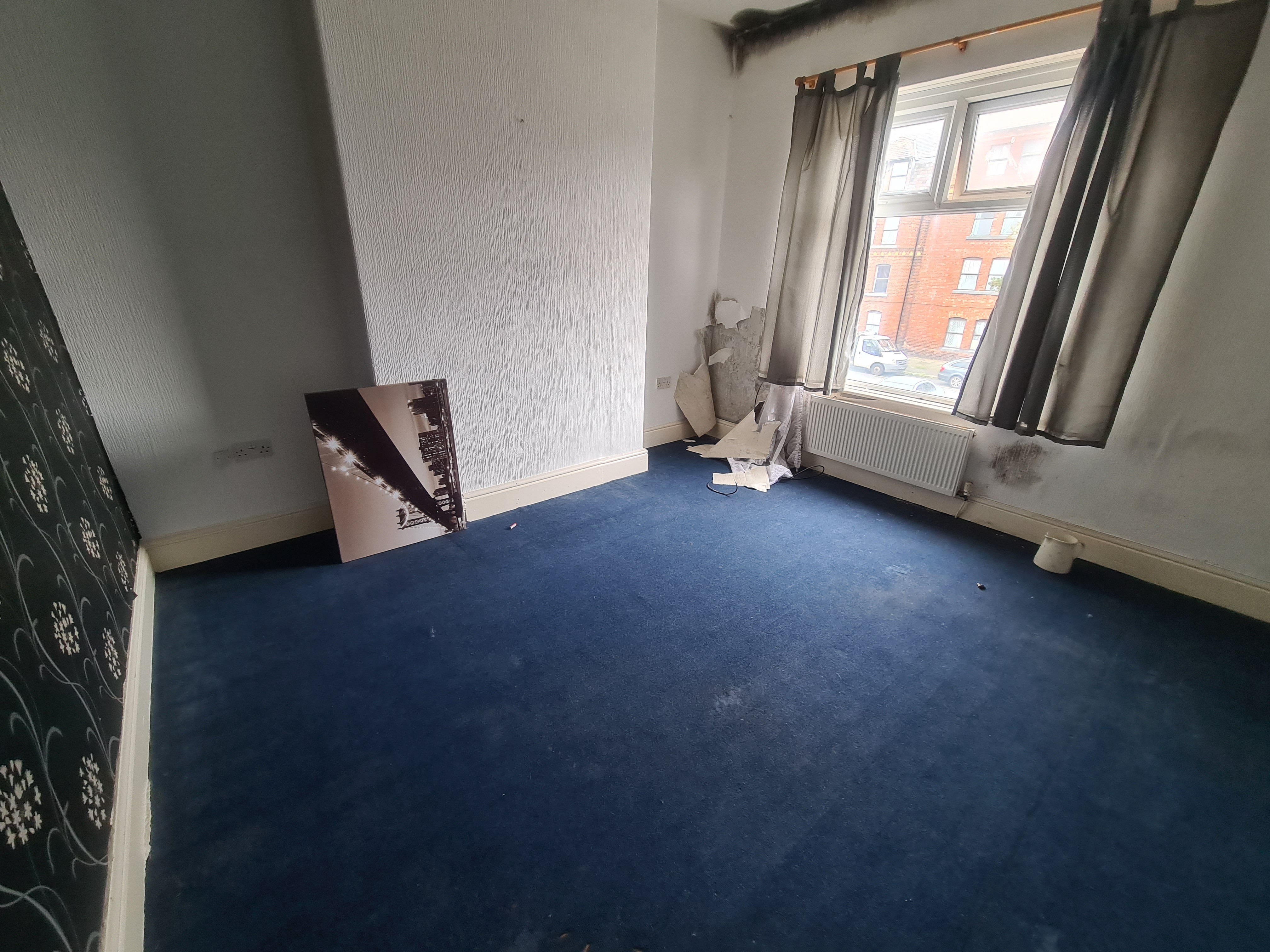 VACANT - Freehold Mid Terraced House 