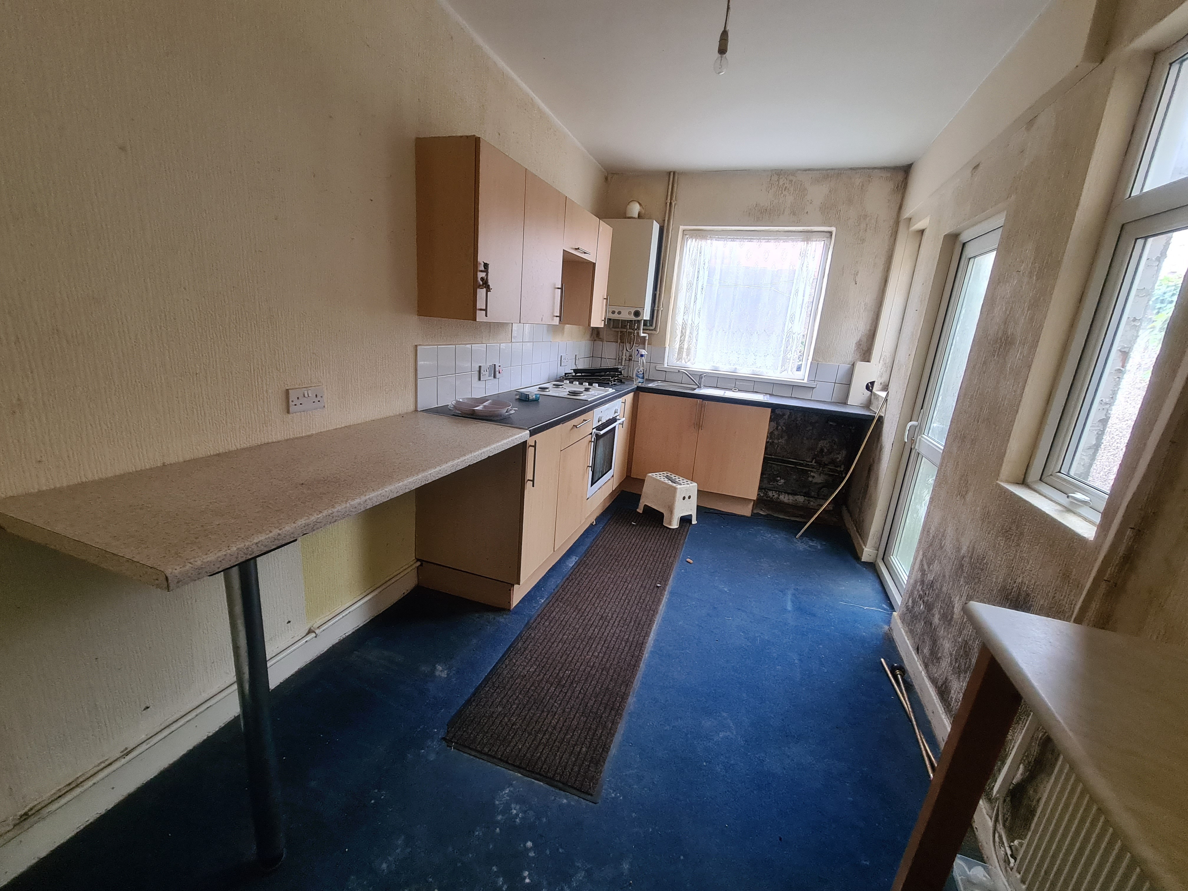 VACANT - Freehold Mid Terraced House 