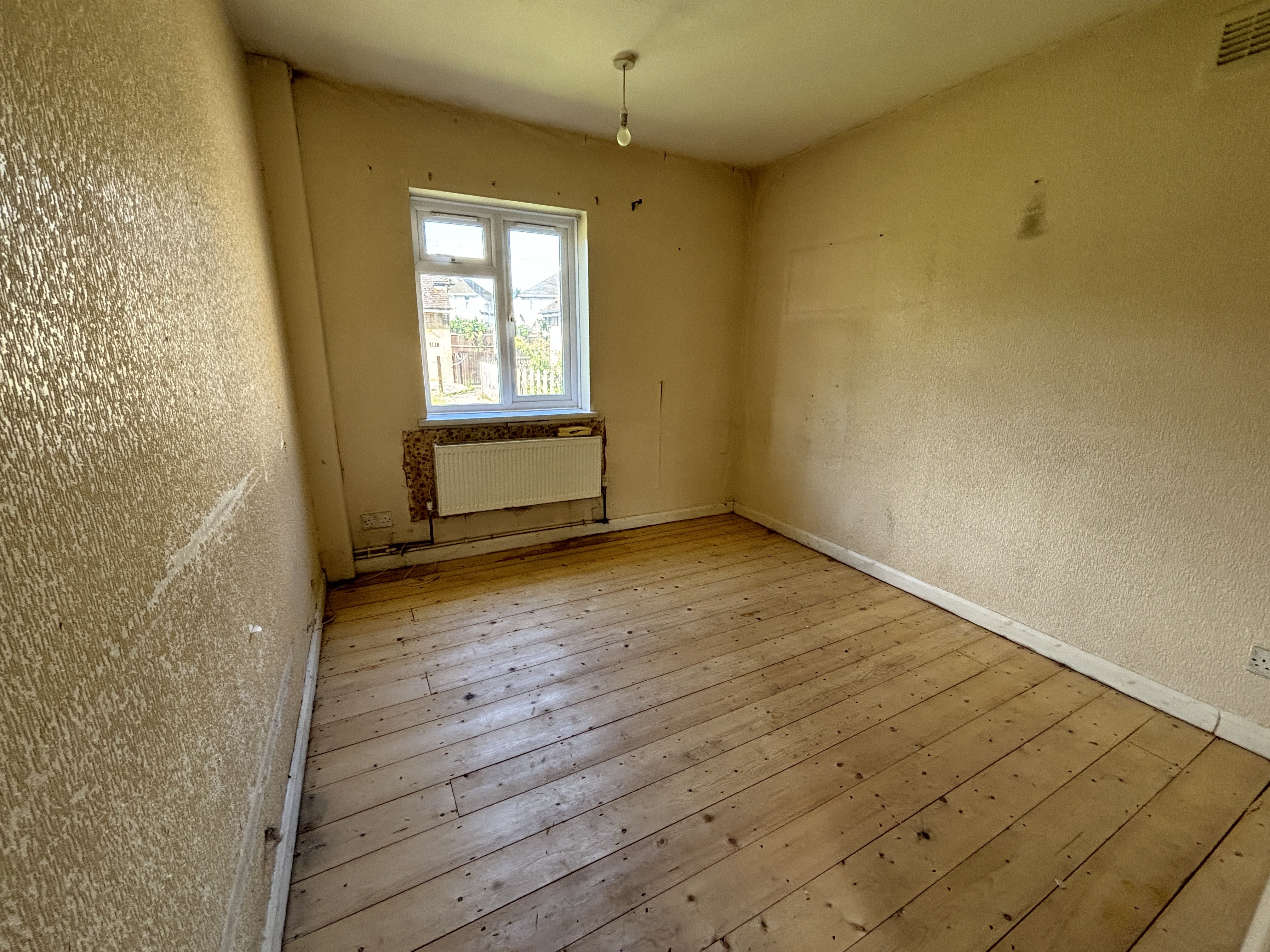 VACANT - Freehold Semi Detached Bungalow 