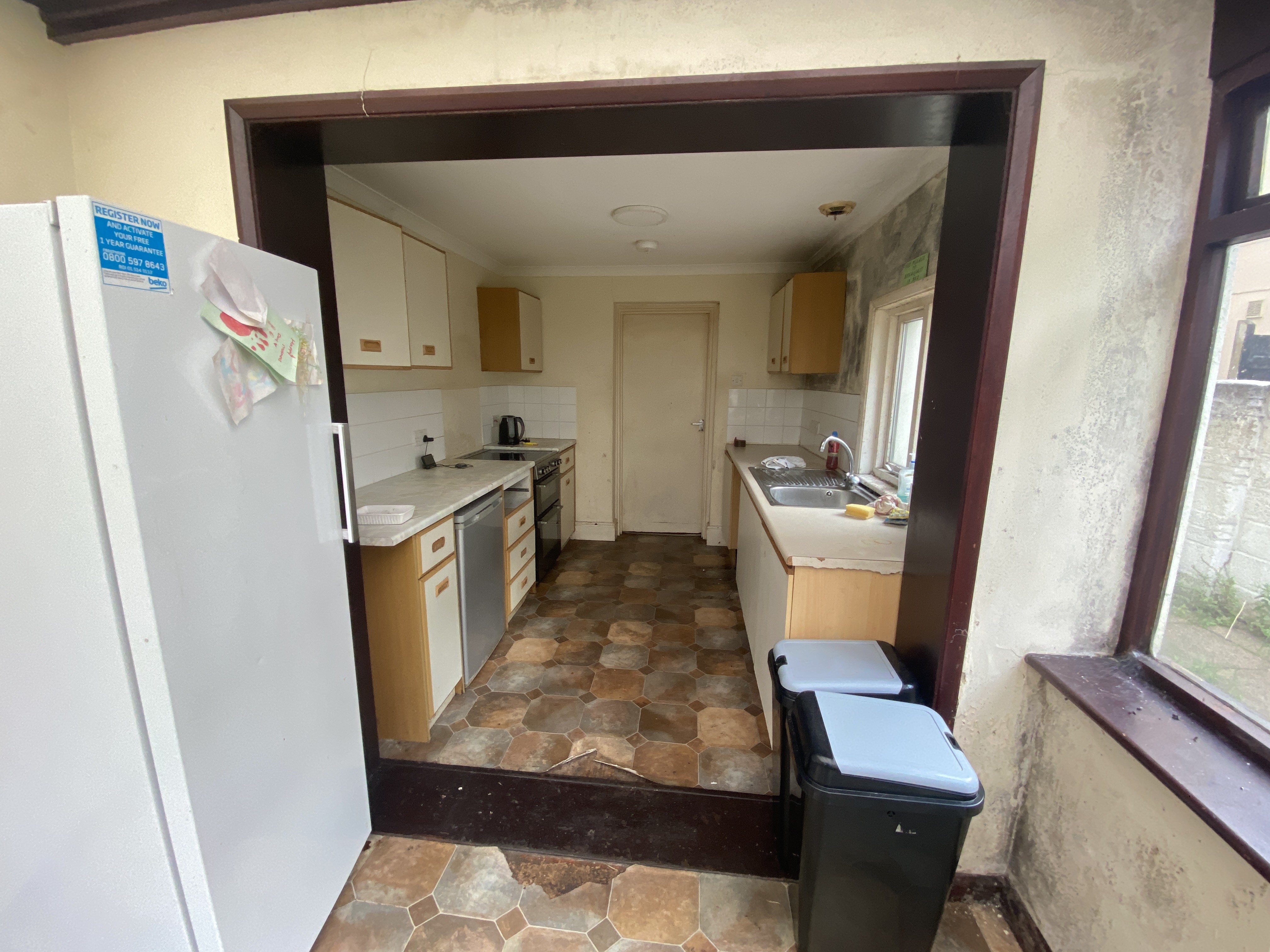 VACANT - Freehold Semi-Detached House 