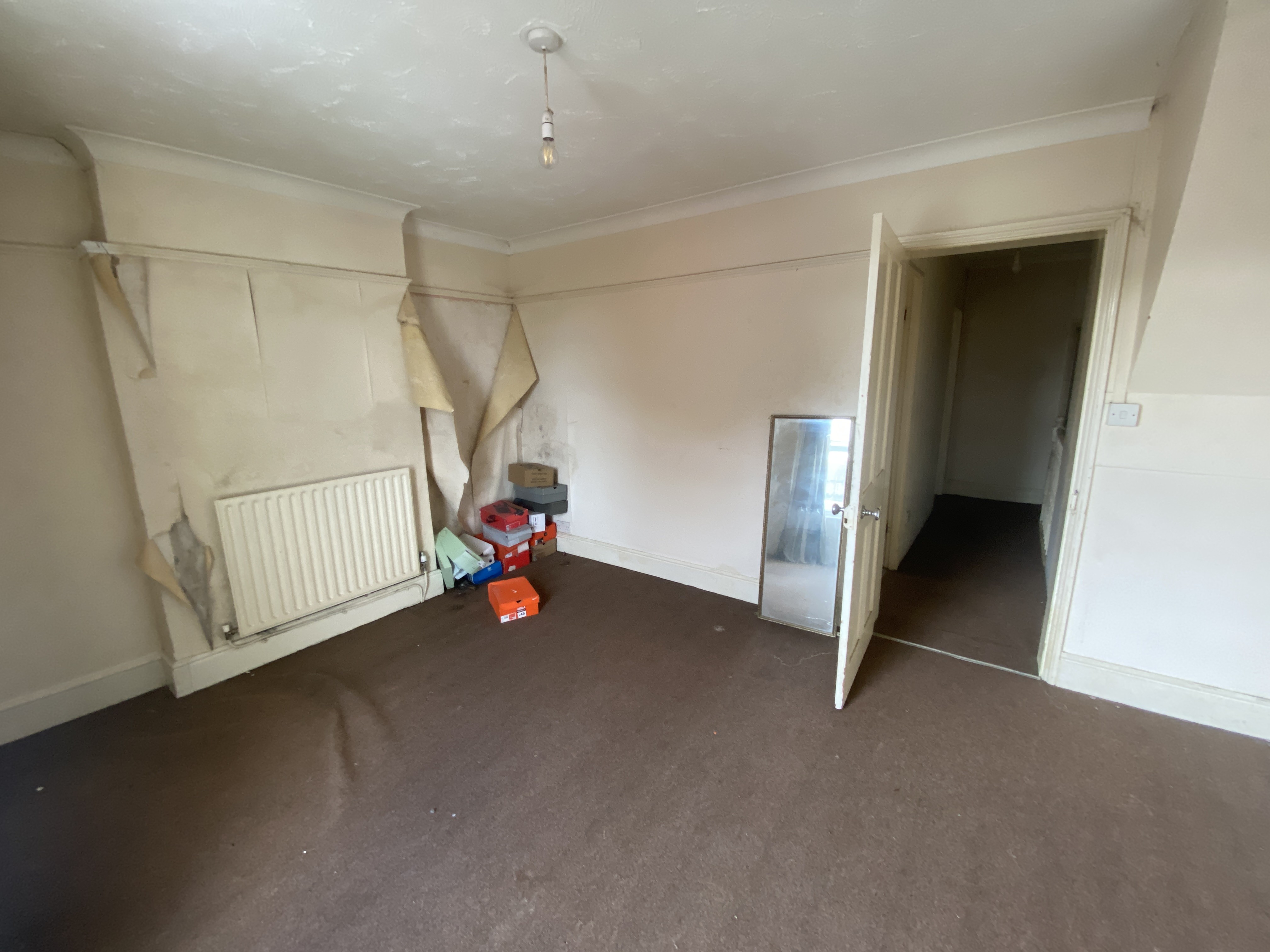 VACANT - Freehold Semi-Detached House 