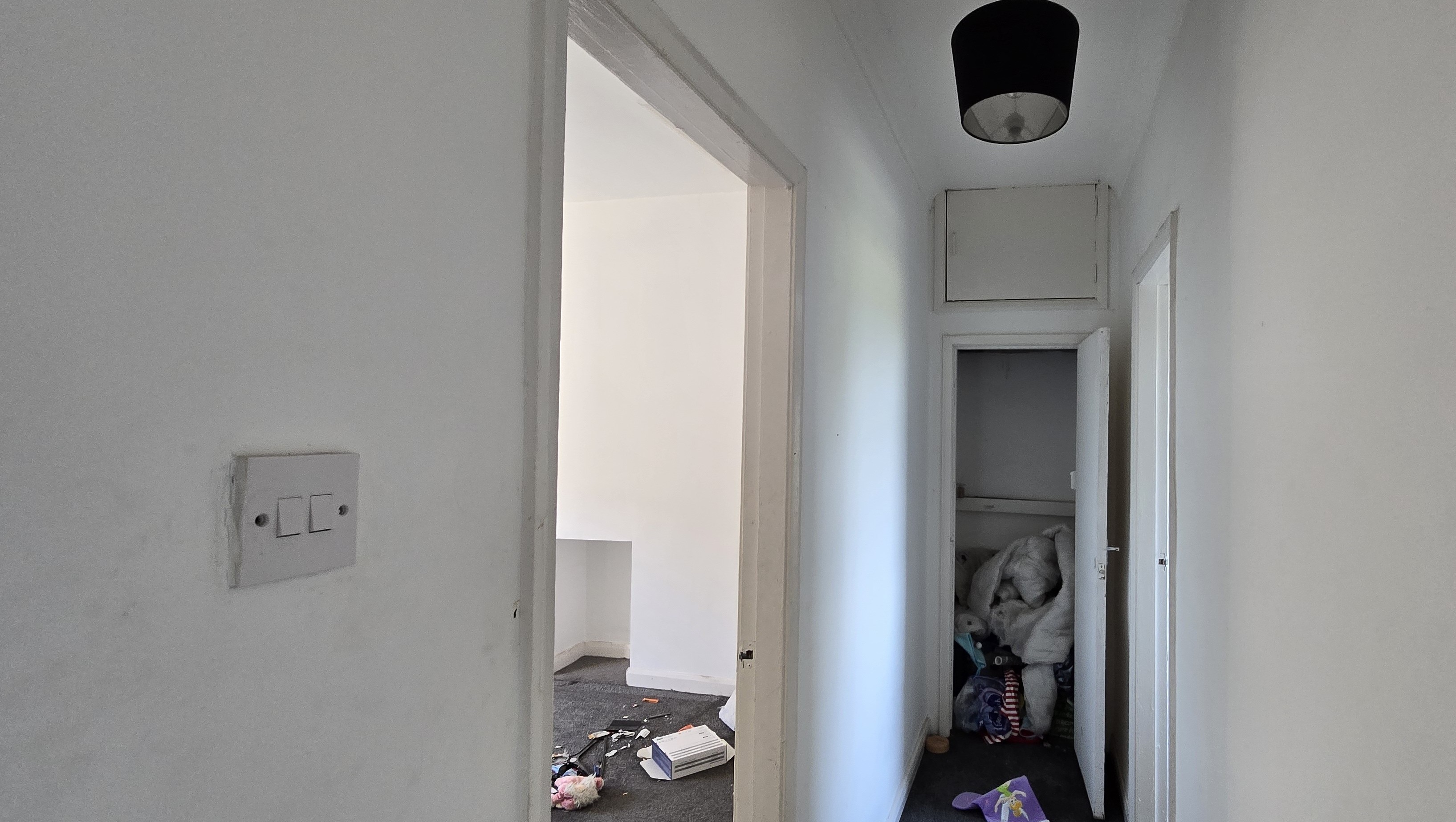 VACANT - Freehold Mid Terrace House