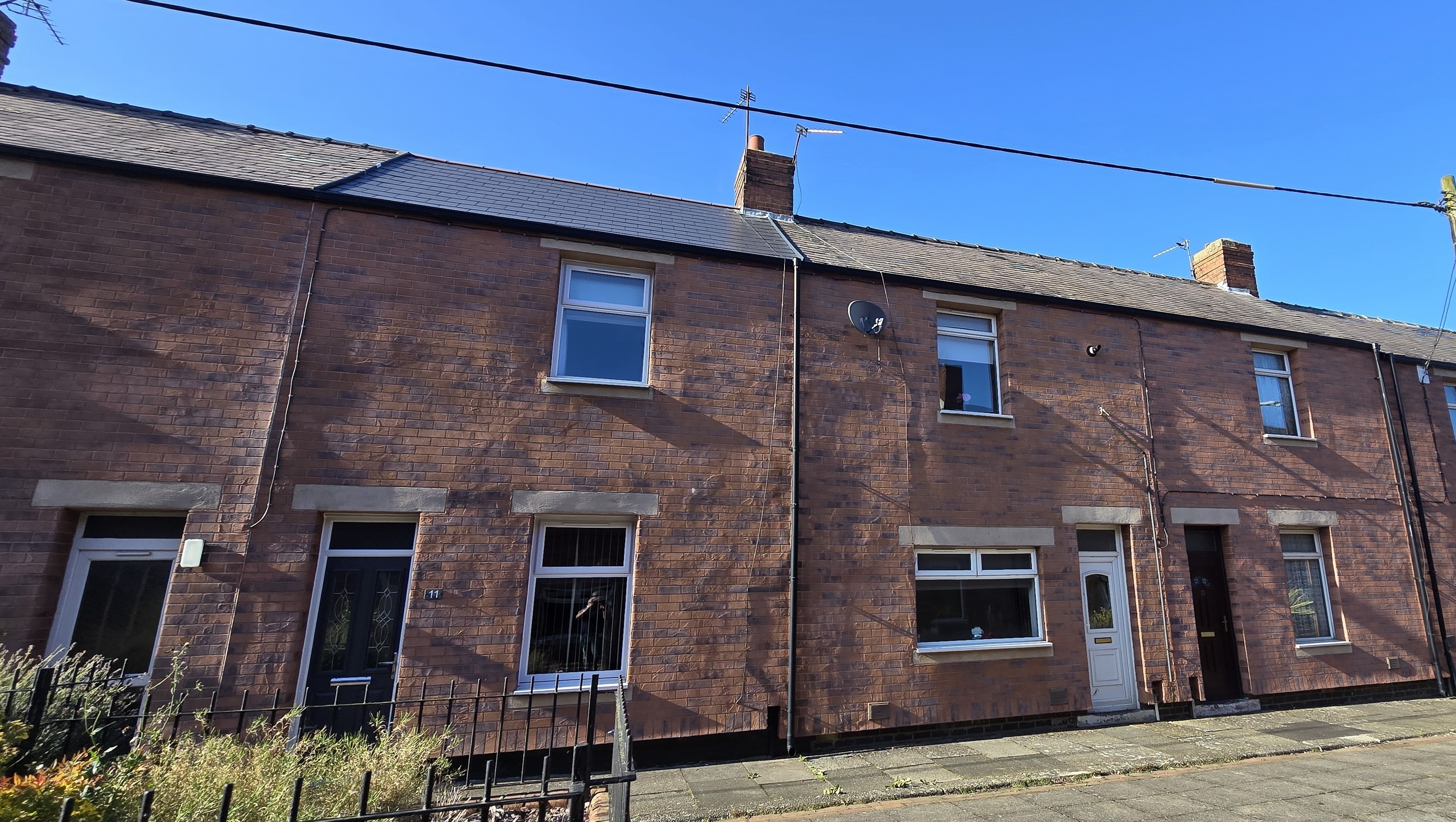 VACANT - Freehold Mid Terrace House