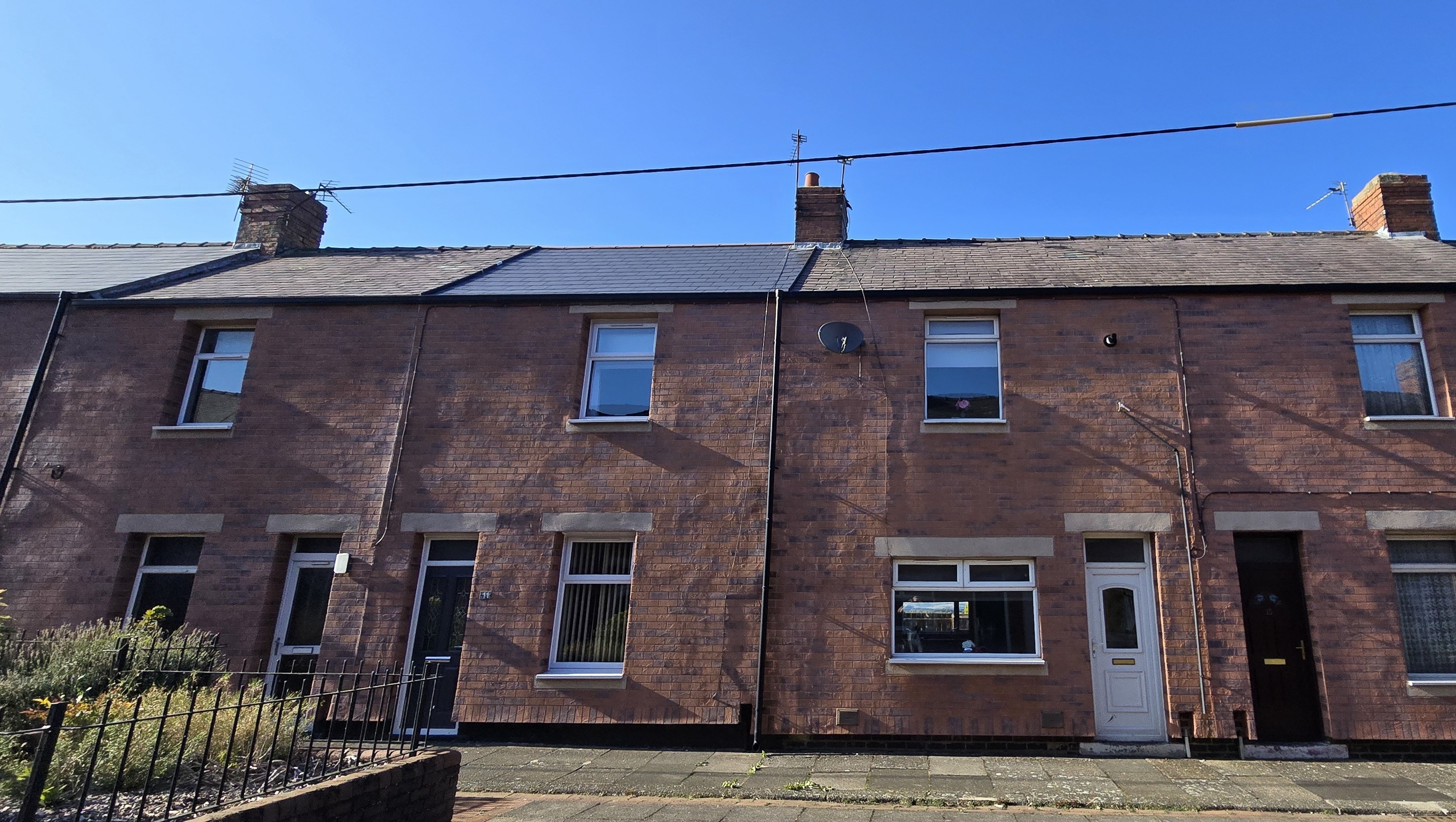 VACANT - Freehold Mid Terrace House