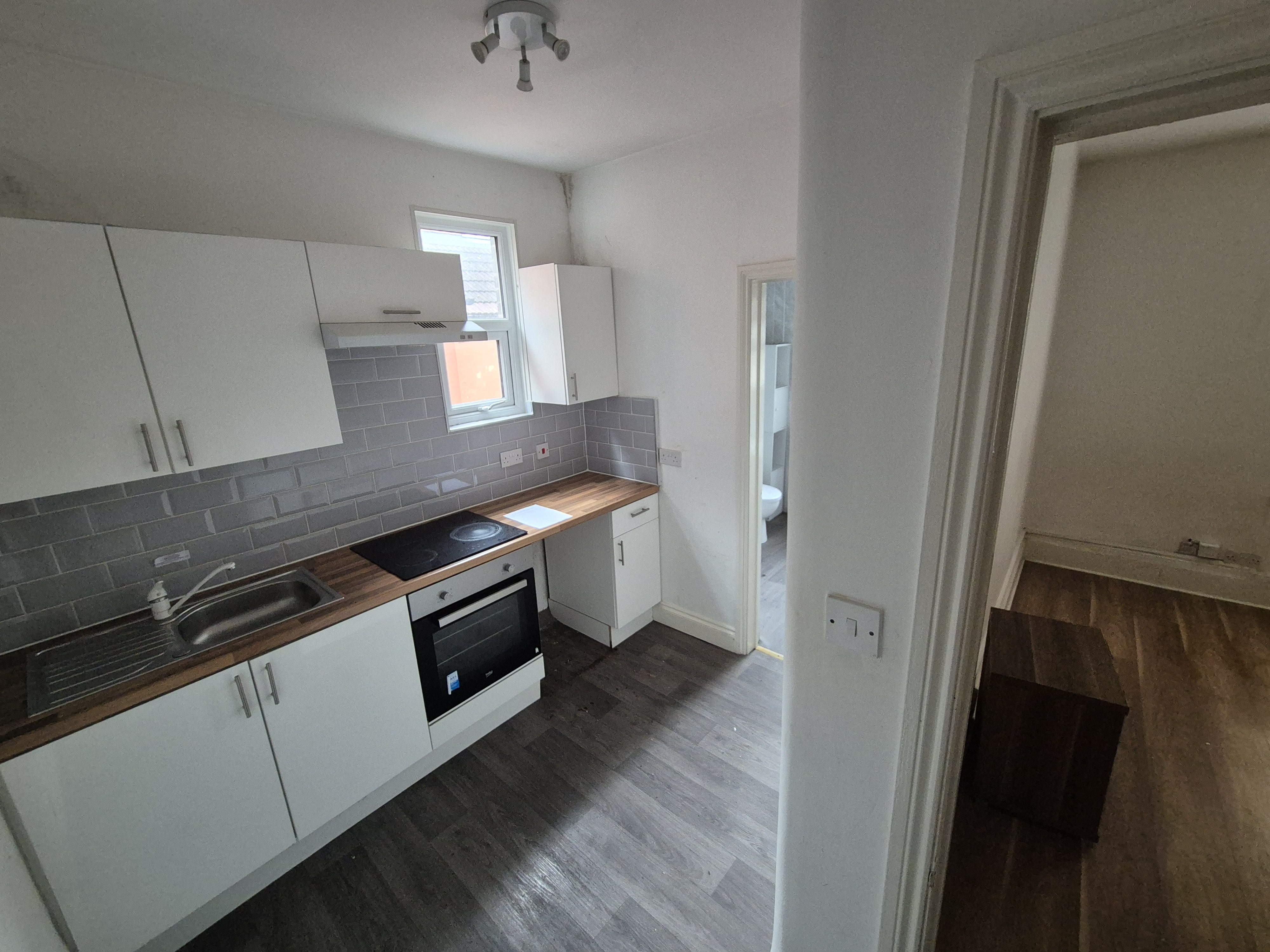VACANT - Leasehold Self Contained First Floor Flat