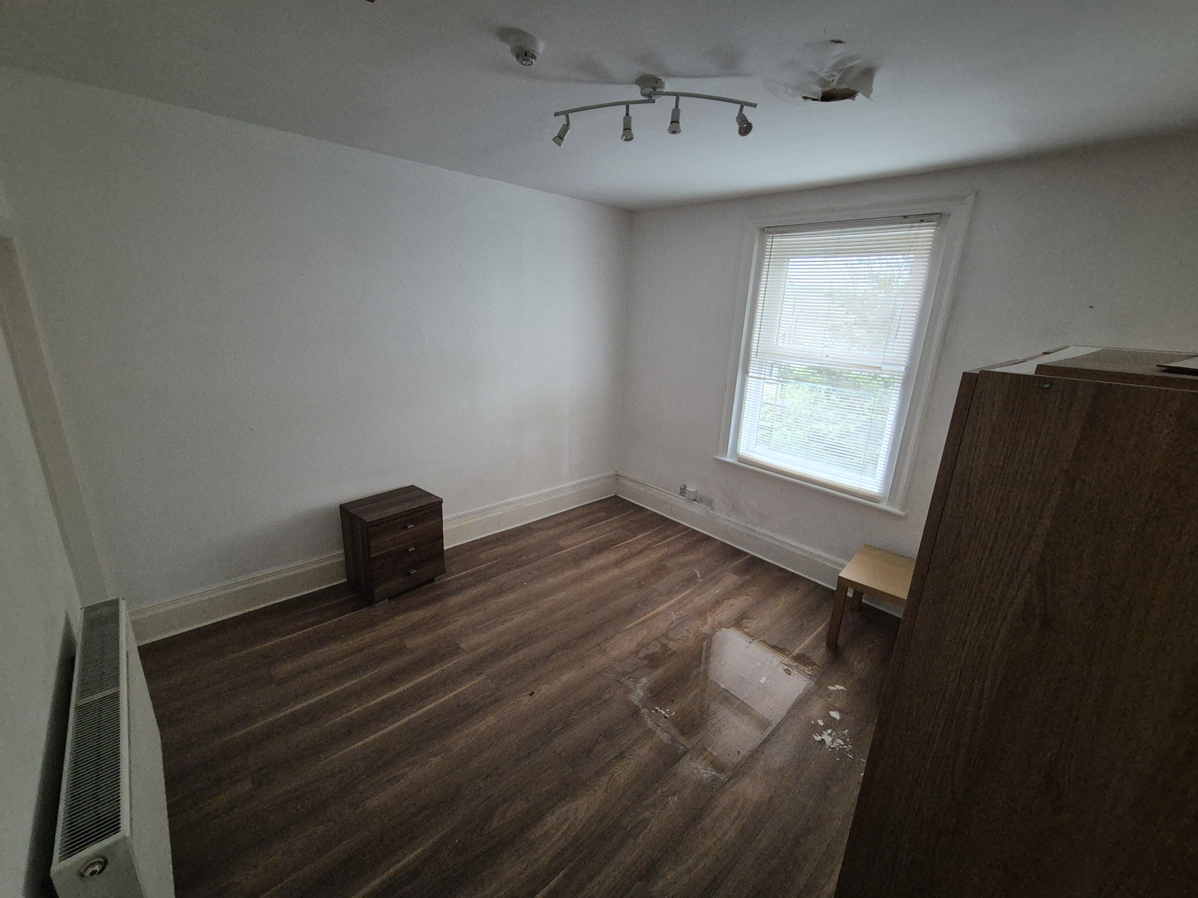 VACANT - Leasehold Self Contained First Floor Flat