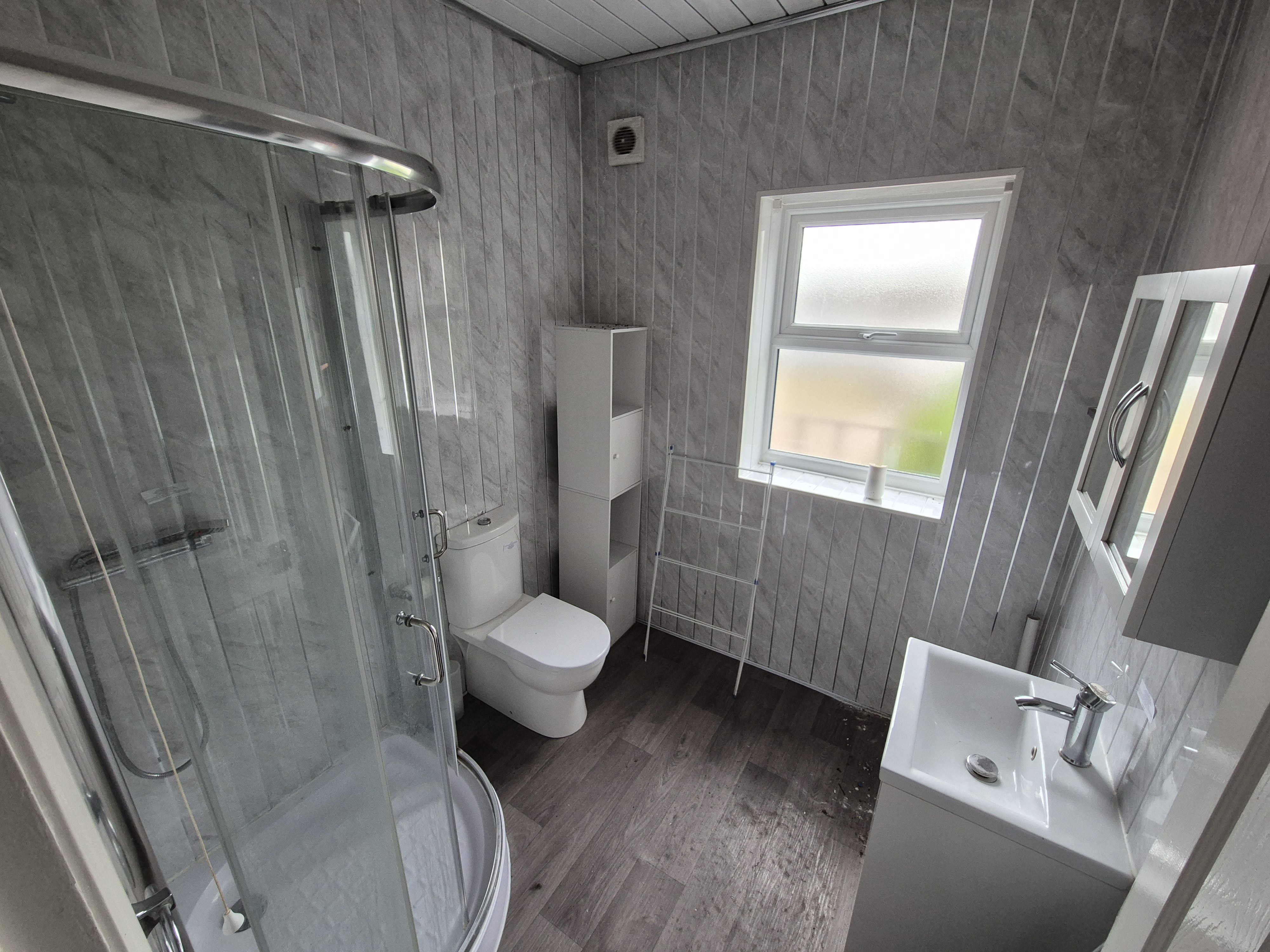 VACANT - Leasehold Self Contained First Floor Flat