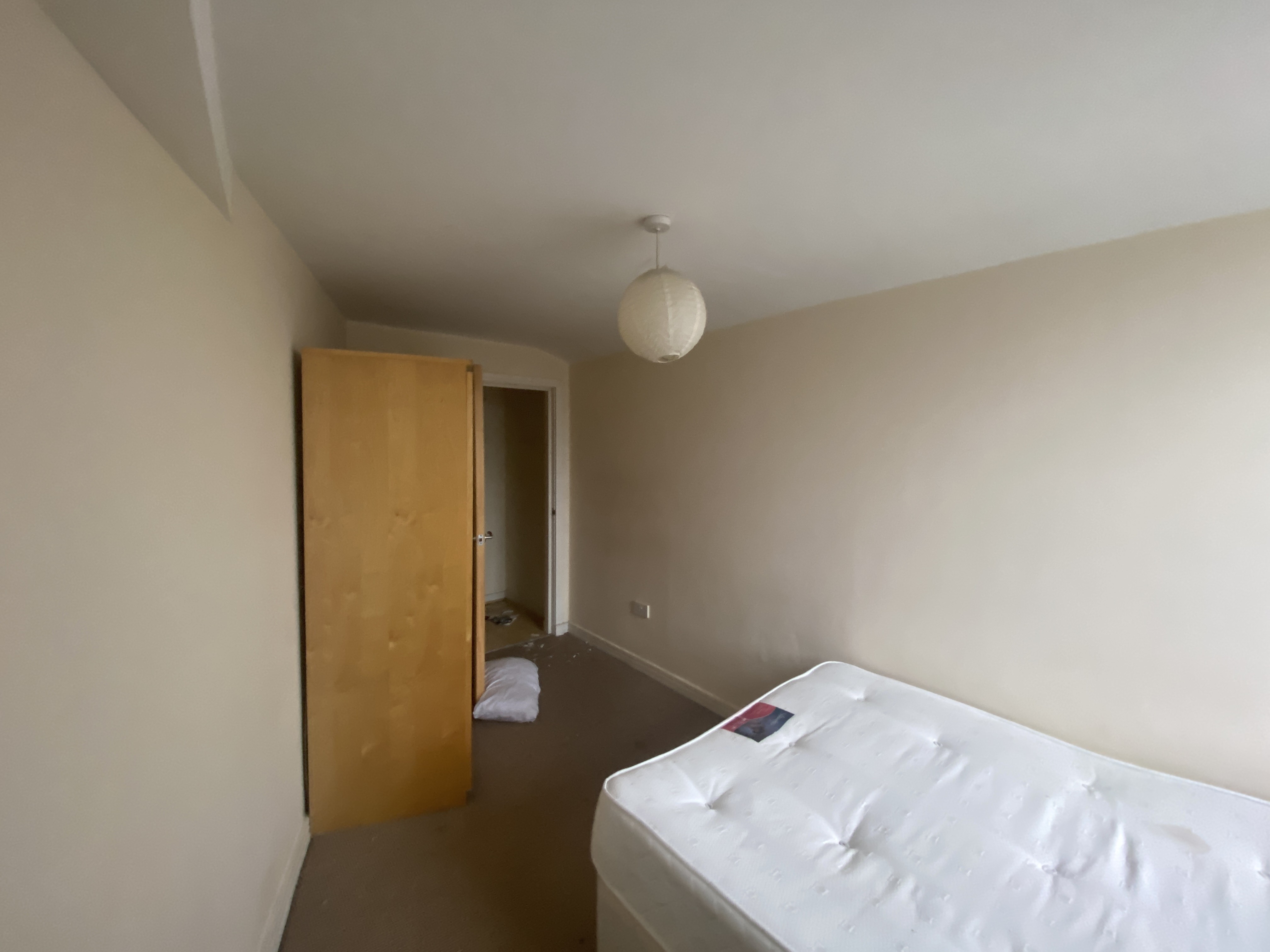 VACANT - Leasehold Self Contained Third Floor Flat
