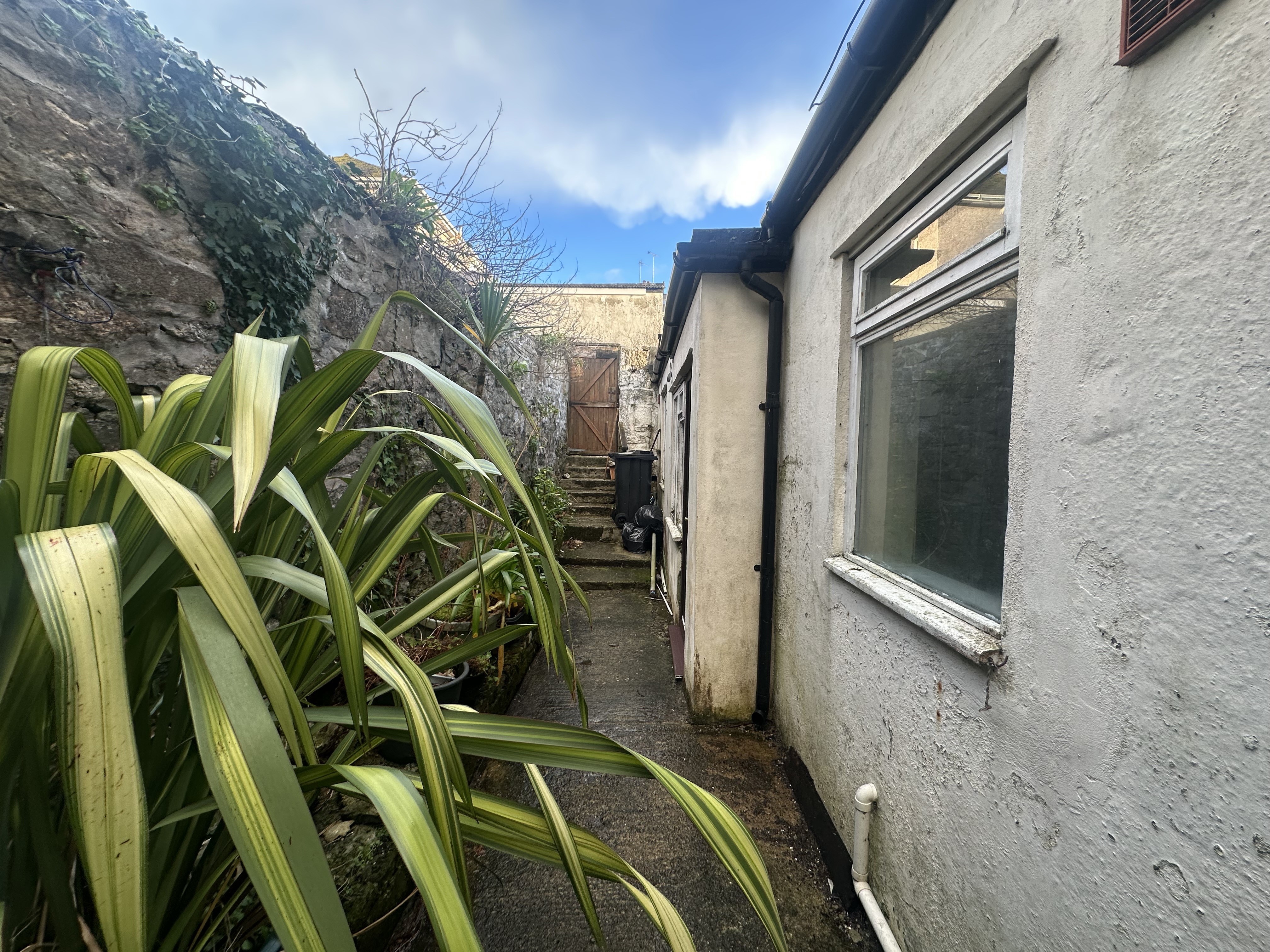 Long Leasehold Self Contained Ground Floor Flat