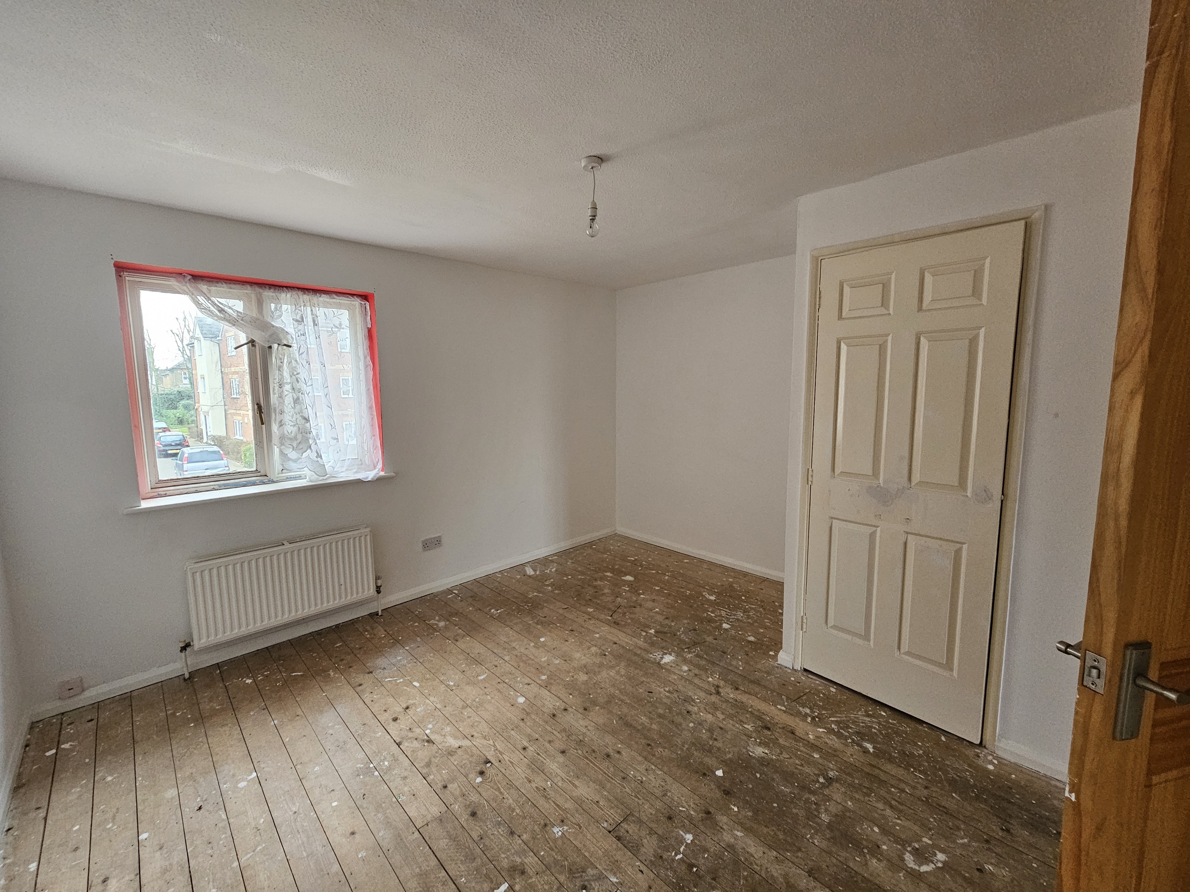 VACANT - Freehold Mid Terrace House