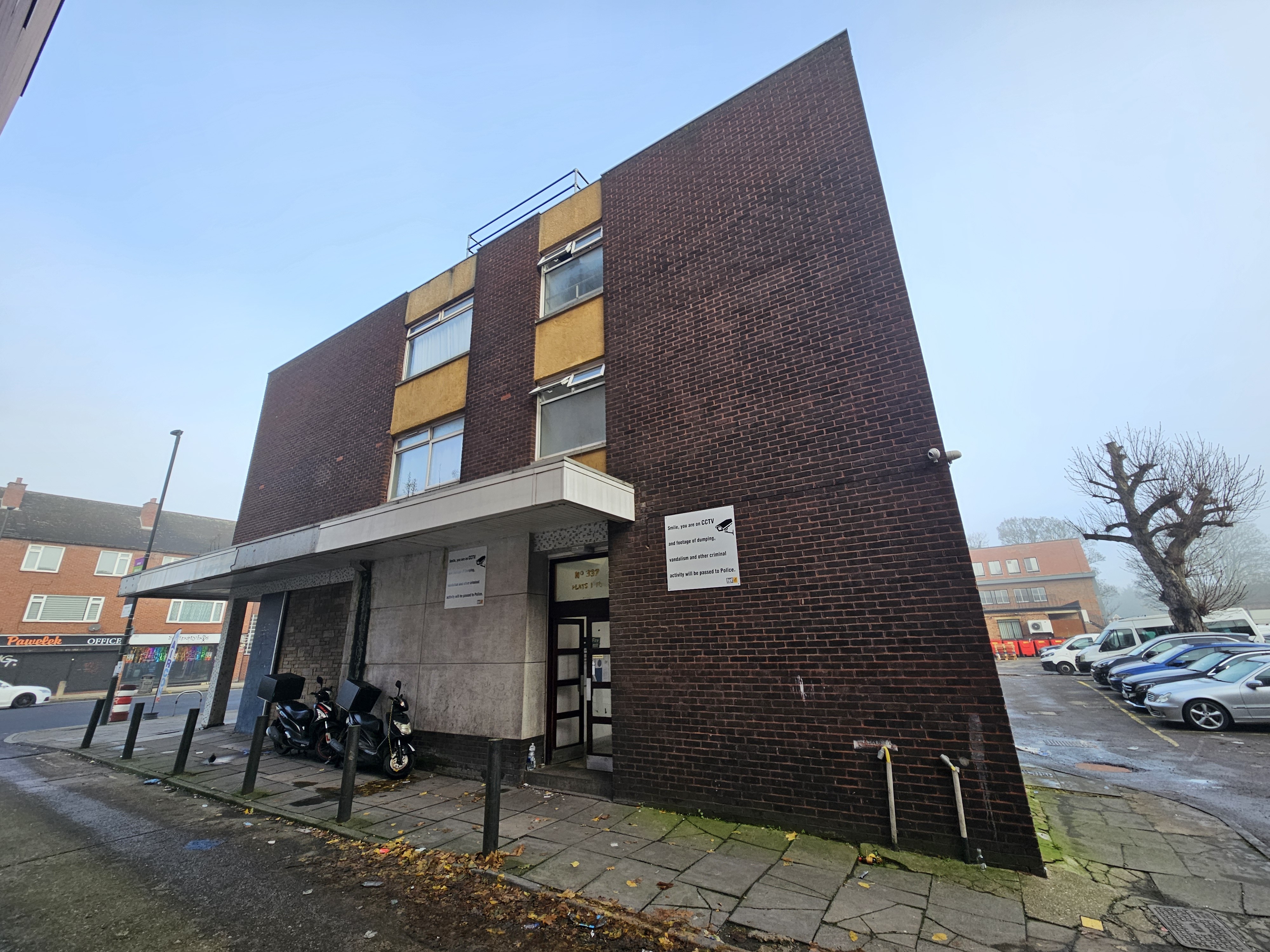 INVESTMENT - Leasehold Self Contained Purpose Built Second Floor Flat