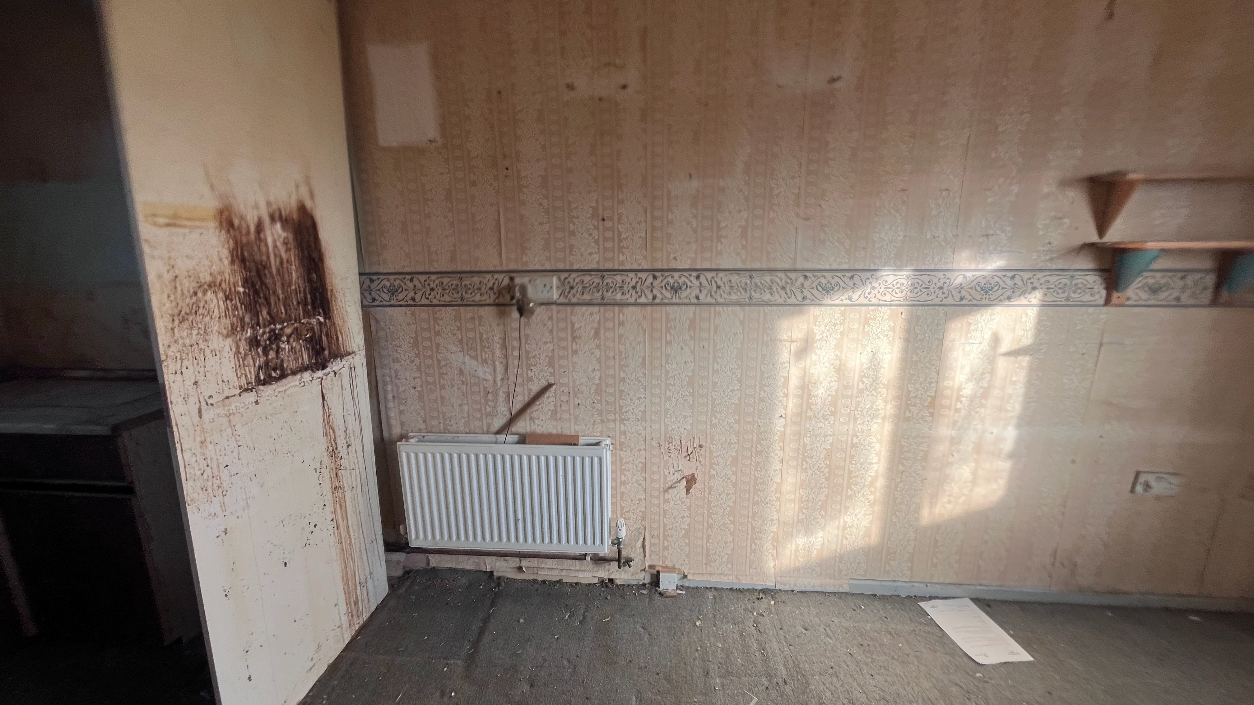 VACANT - Leasehold Self Contained First Floor Flat 