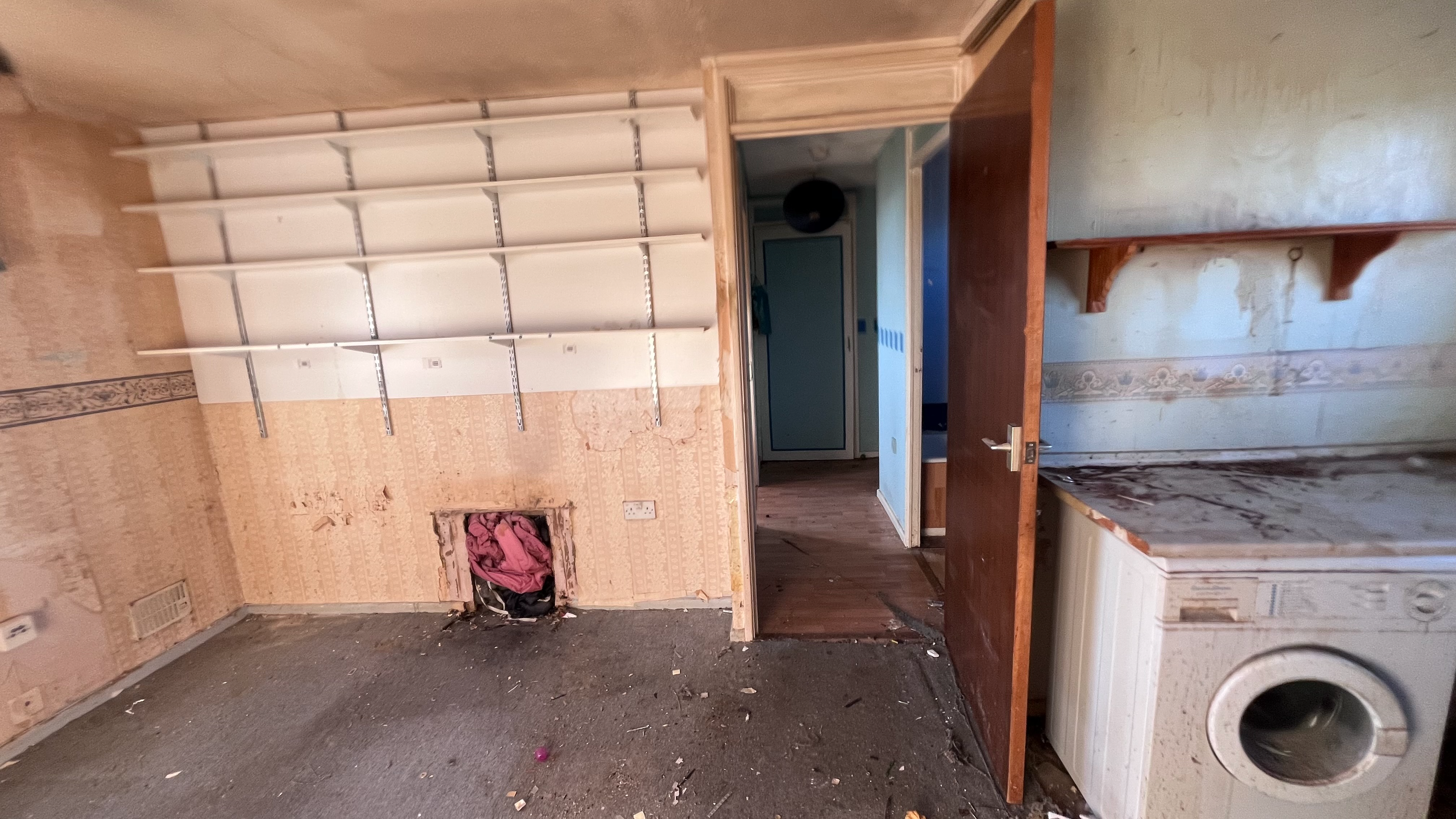 VACANT - Leasehold Self Contained First Floor Flat 