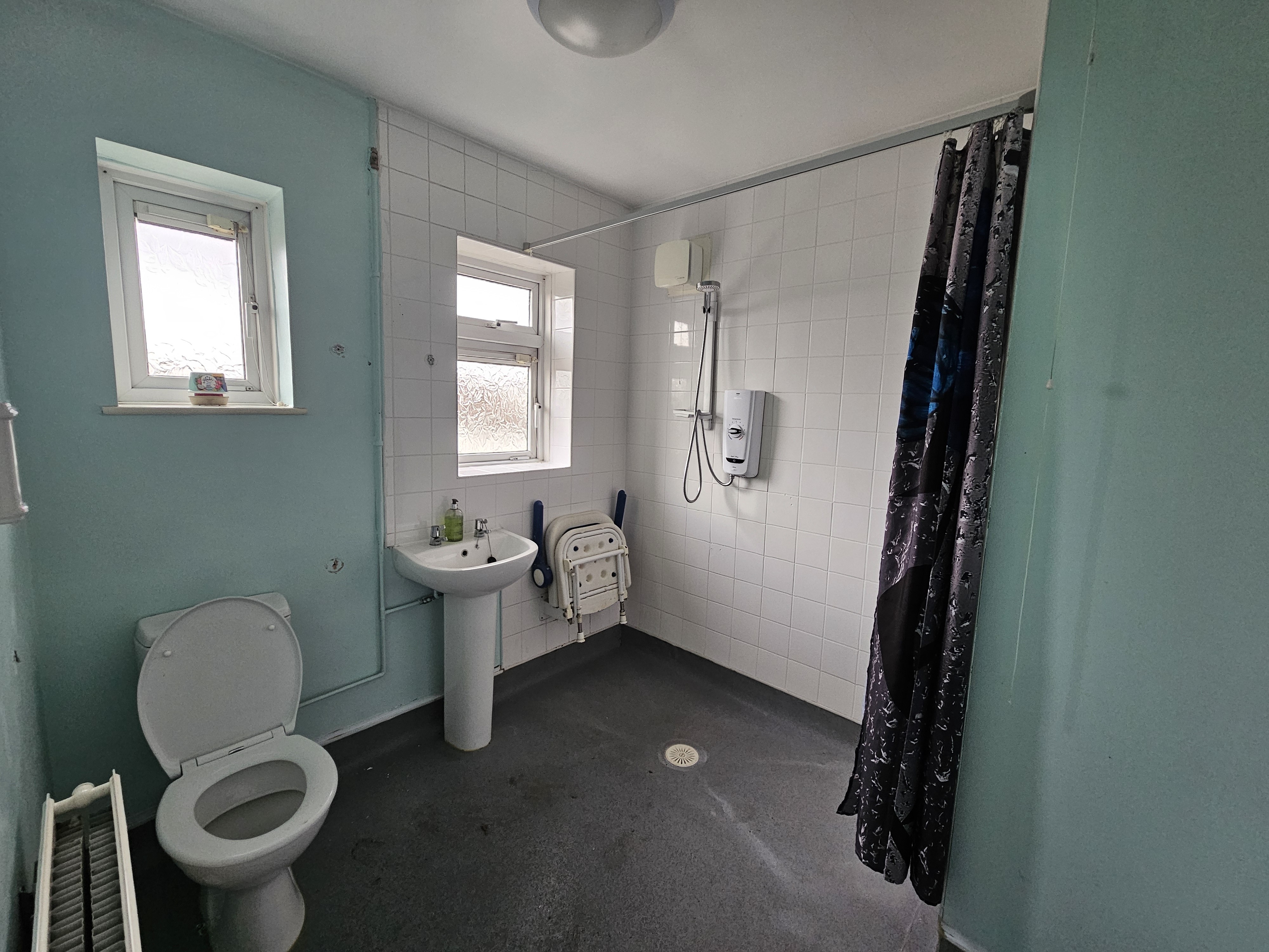 VACANT - Freehold Semi Detached House 