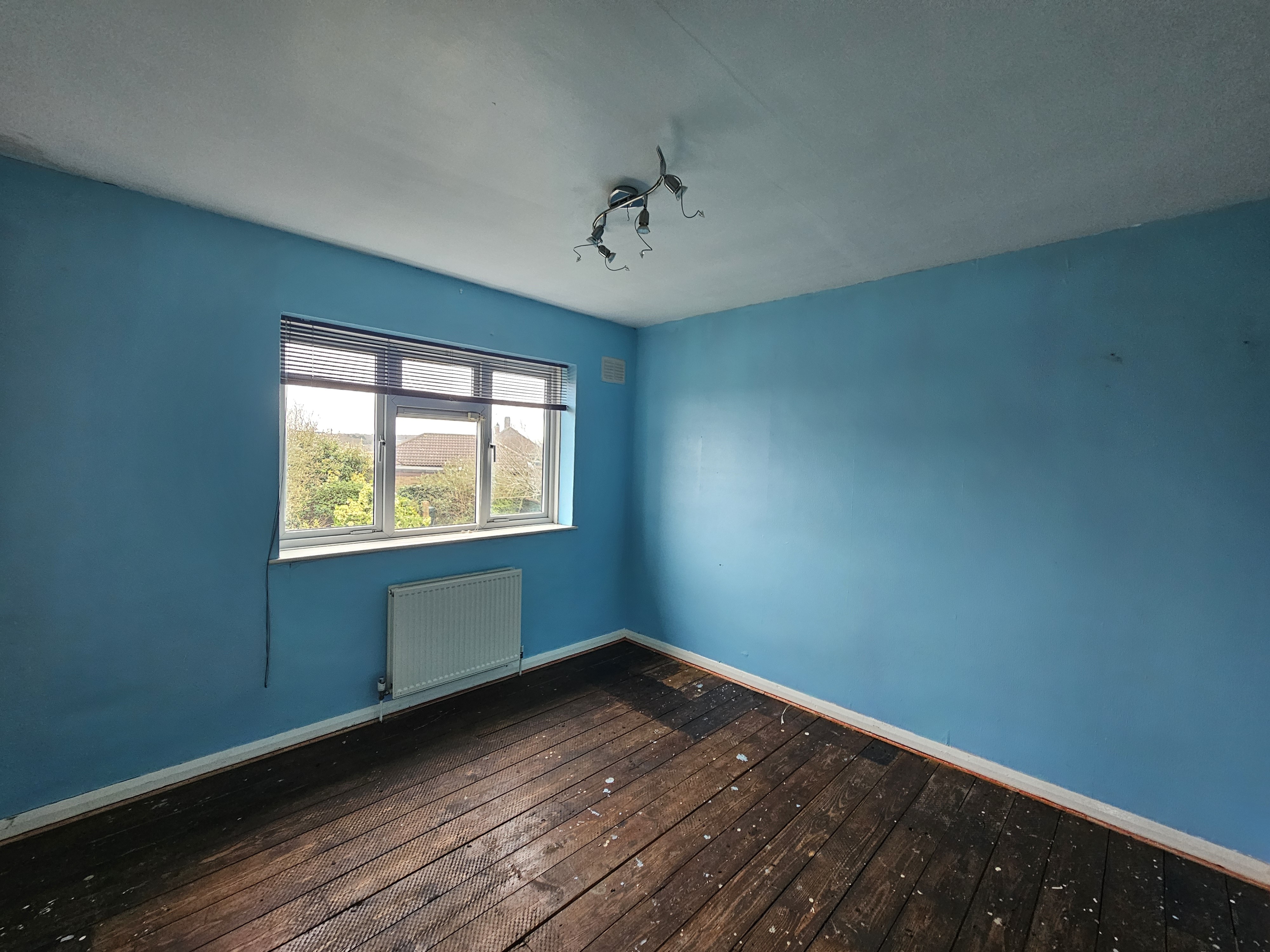 VACANT - Freehold Semi Detached House 