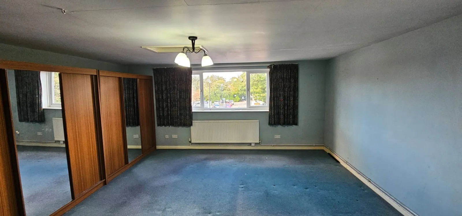VACANT - Freehold Semi-Detached House 