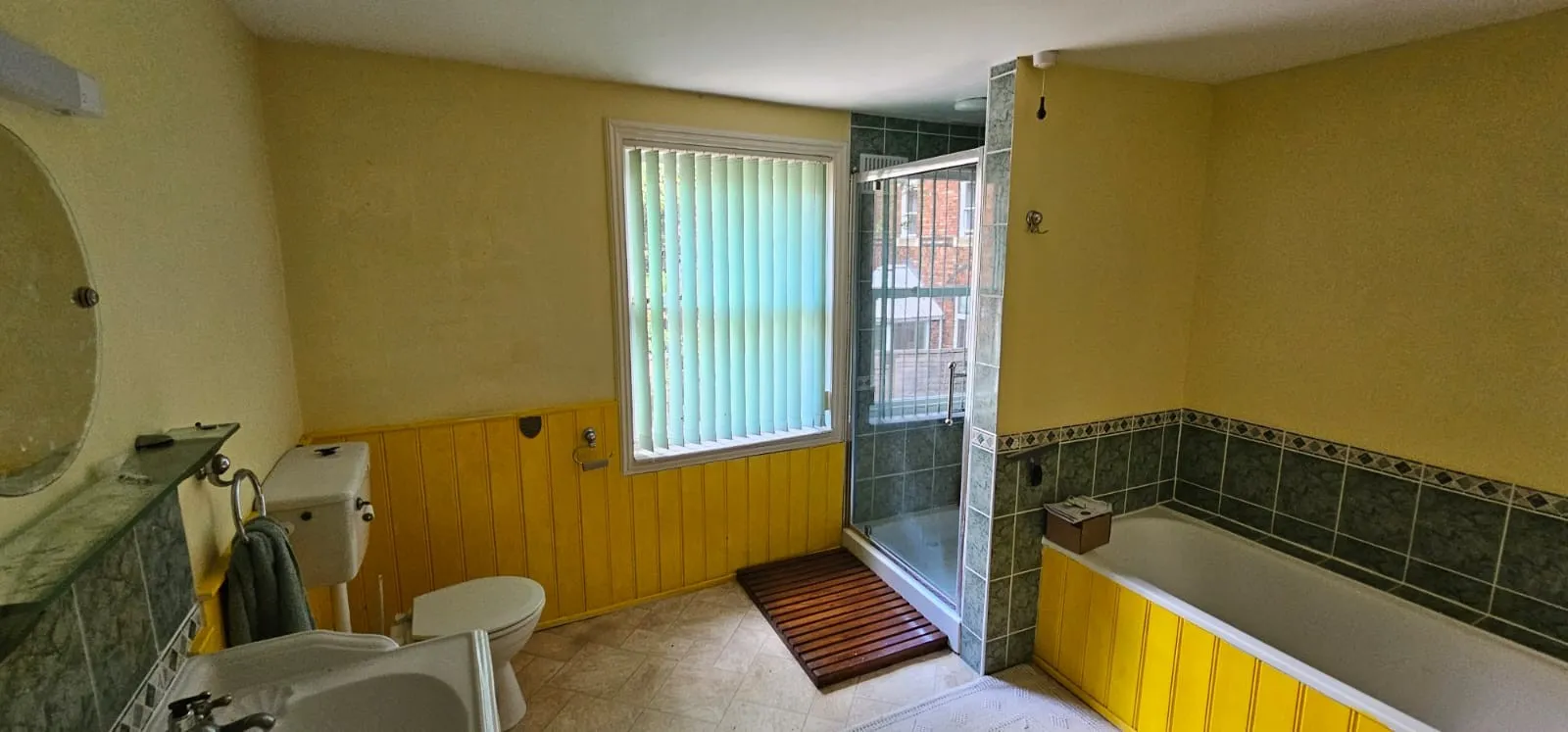 VACANT - Freehold Semi-Detached House 
