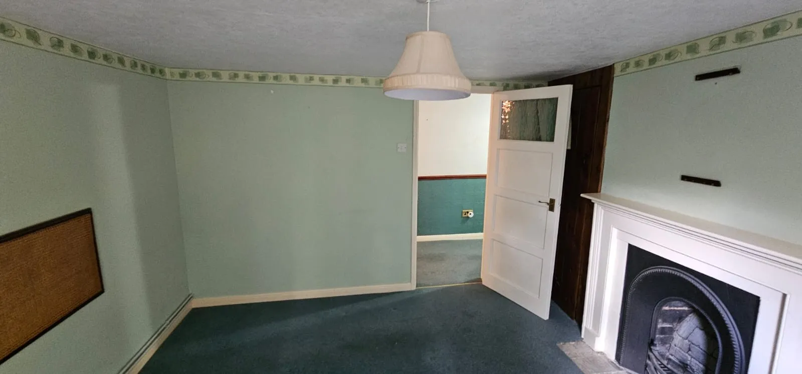 VACANT - Freehold Semi-Detached House 