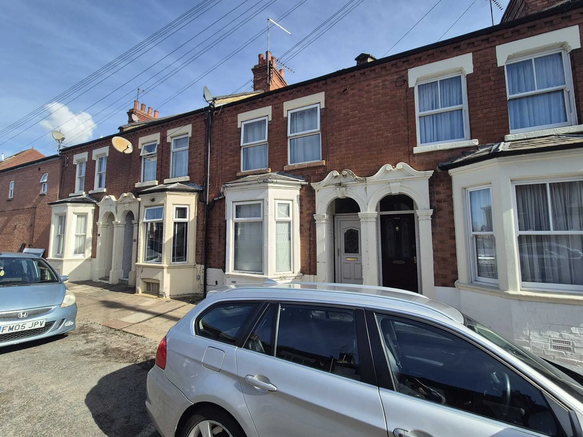INVESTMENT - Freehold Mid Terrace House