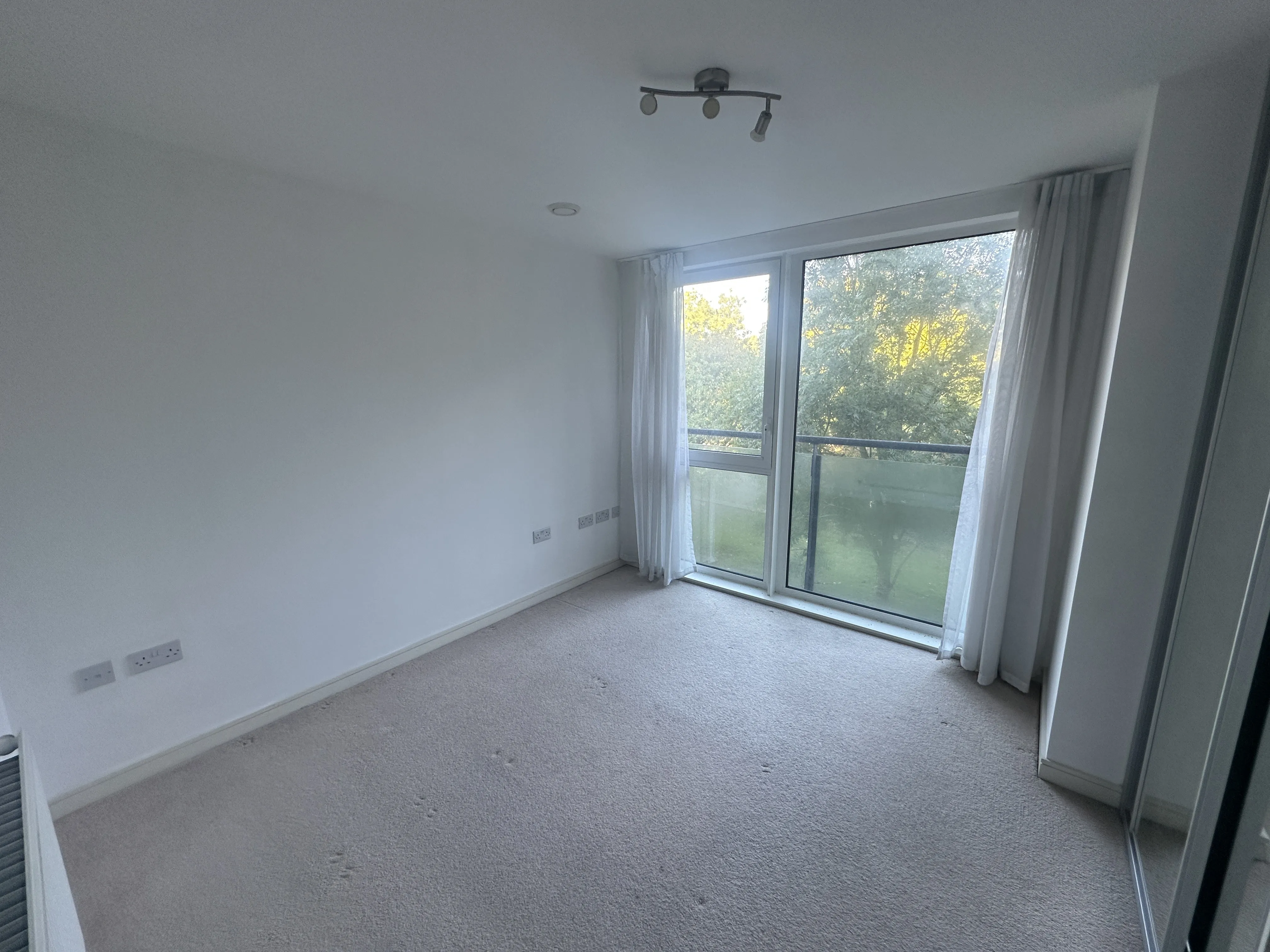 VACANT - Long Leasehold Self Contained First Flat