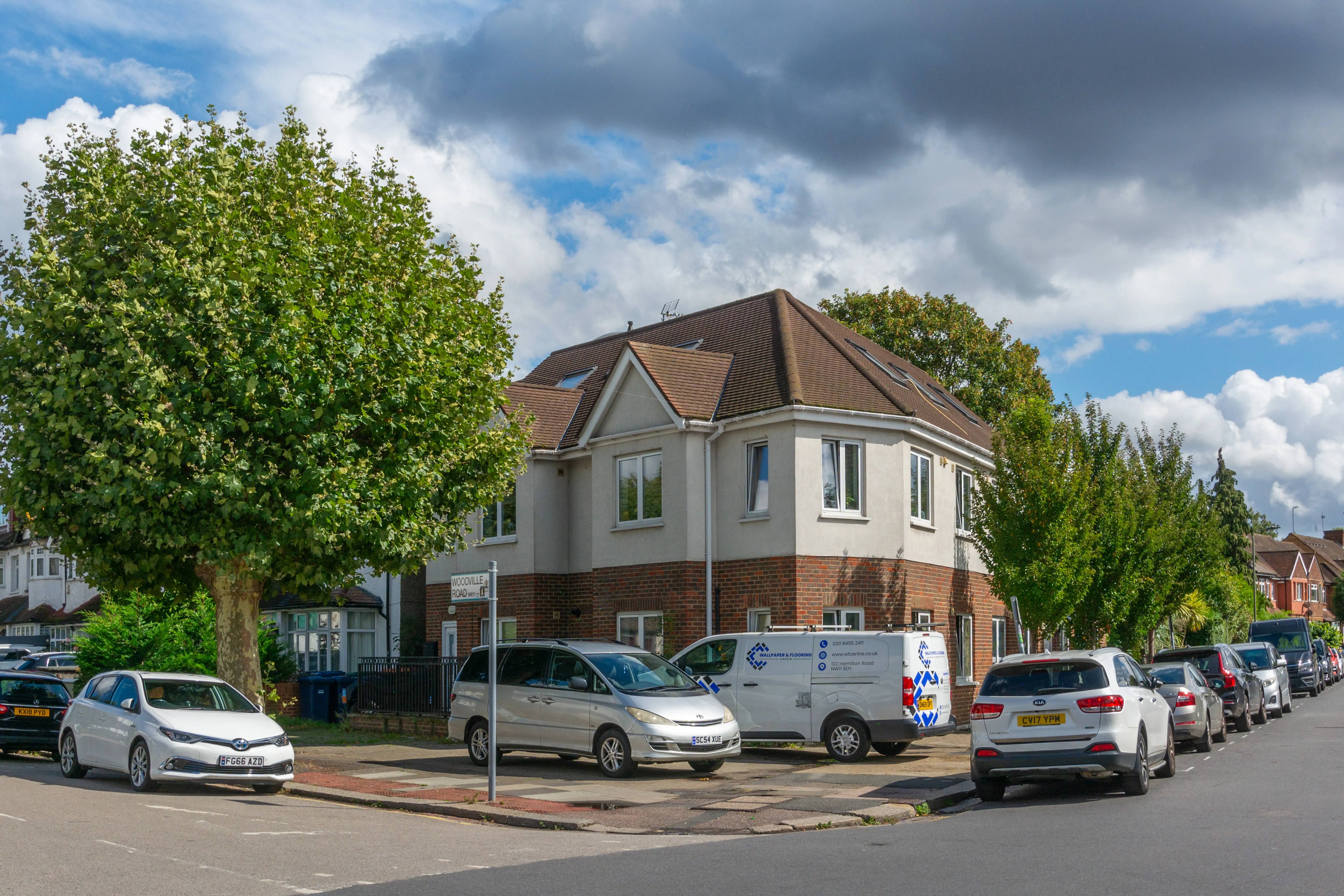 INVESTMENT - Freehold Mixed-Use Building