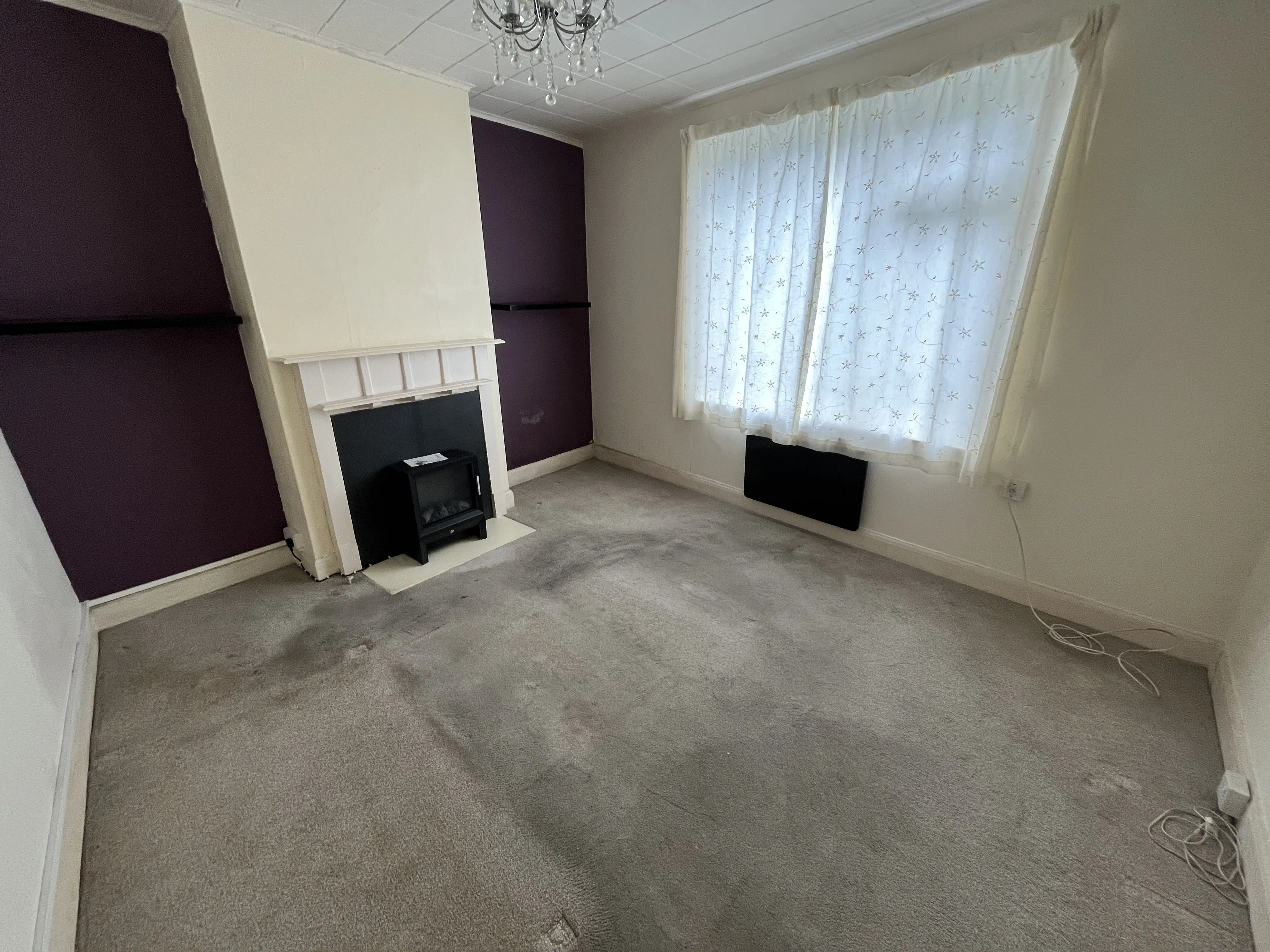 VACANT -  Long Leasehold Self Contained Ground Floor Flat with Garden