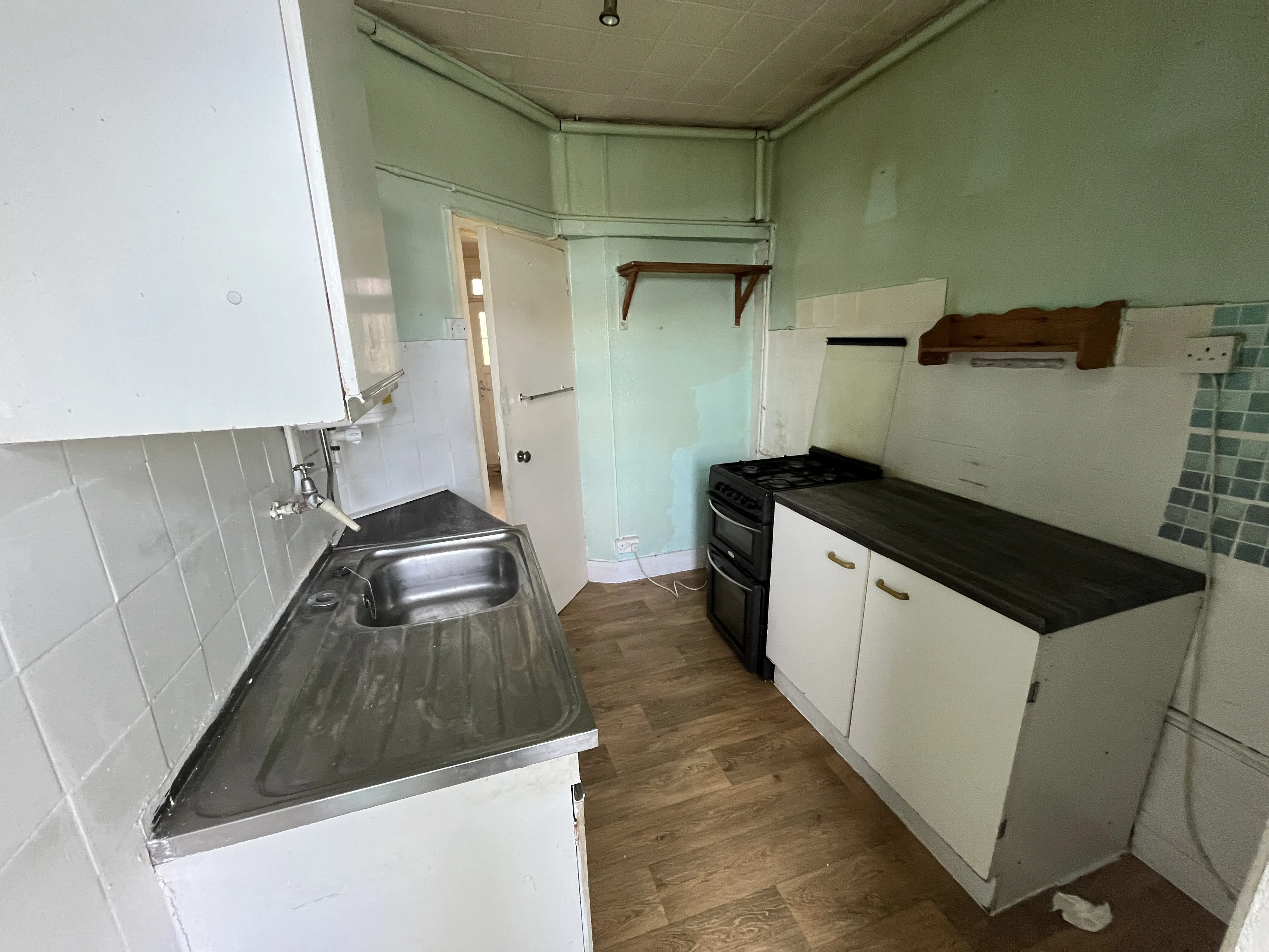 VACANT -  Long Leasehold Self Contained Ground Floor Flat with Garden