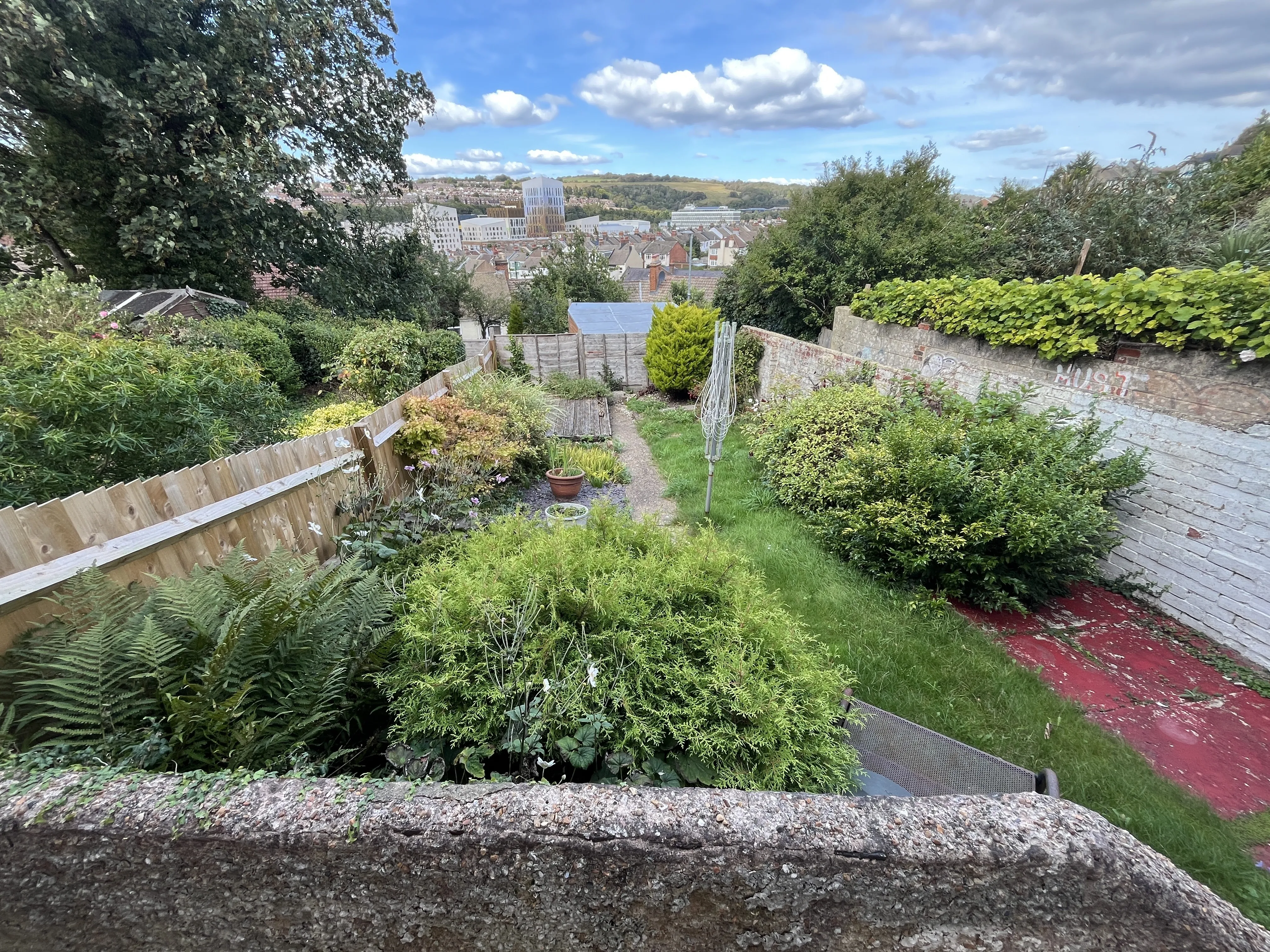 VACANT -  Long Leasehold Self Contained Ground Floor Flat with Garden