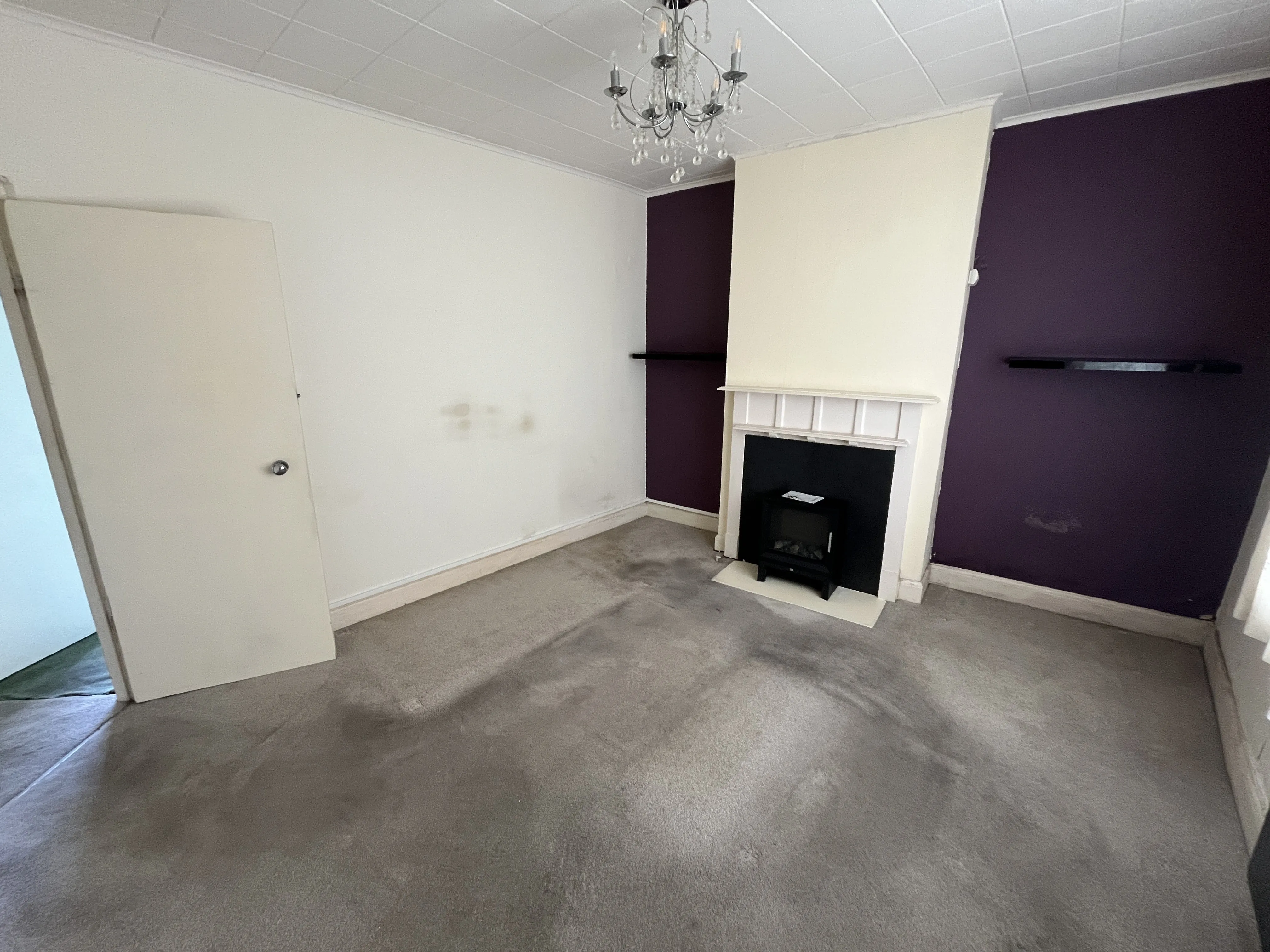 VACANT -  Long Leasehold Self Contained Ground Floor Flat with Garden