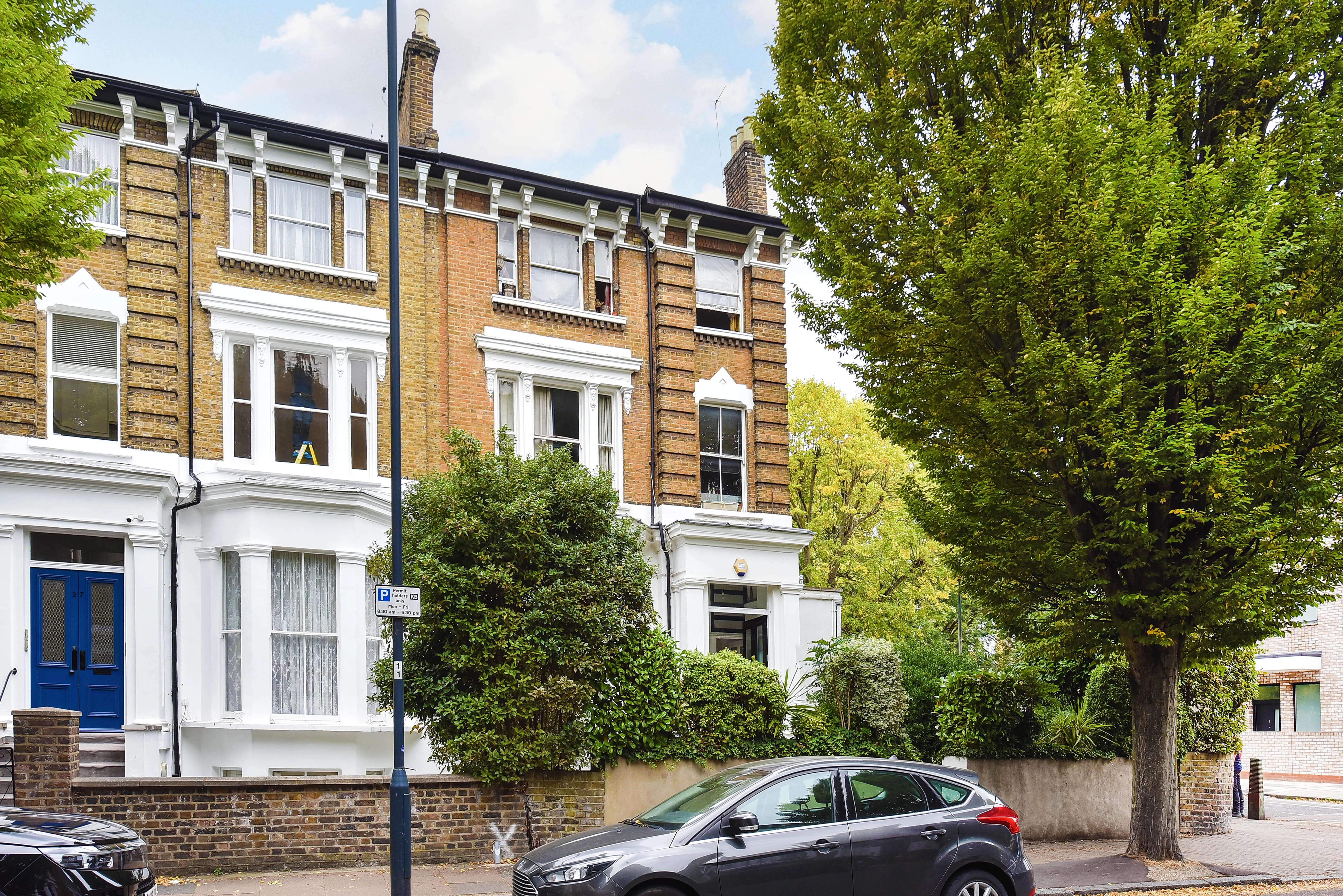 VACANT - Long Leasehold Self Contained Top Floor Apartment 