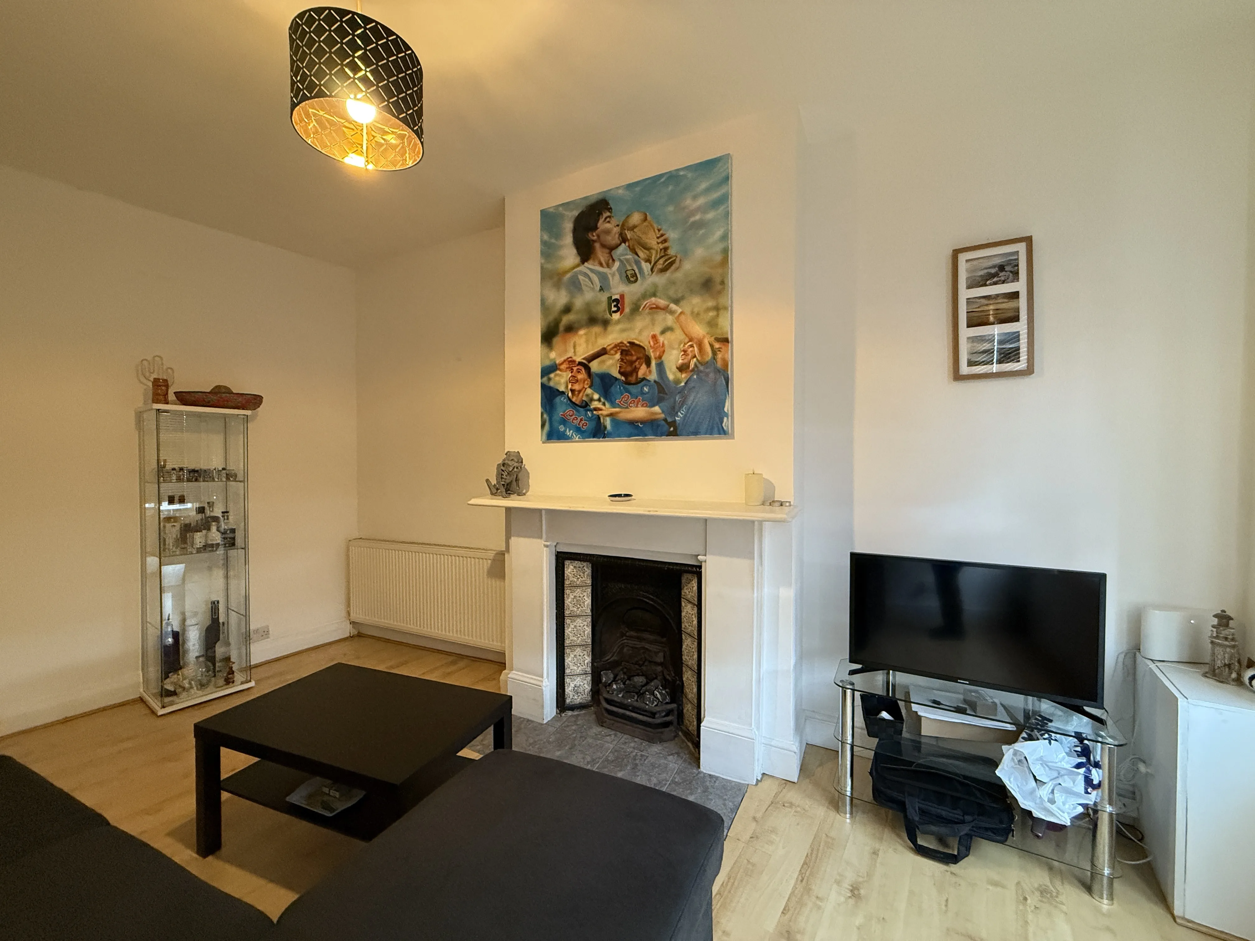 INVESTMENT - Leasehold Self Contained First Floor Flat 
