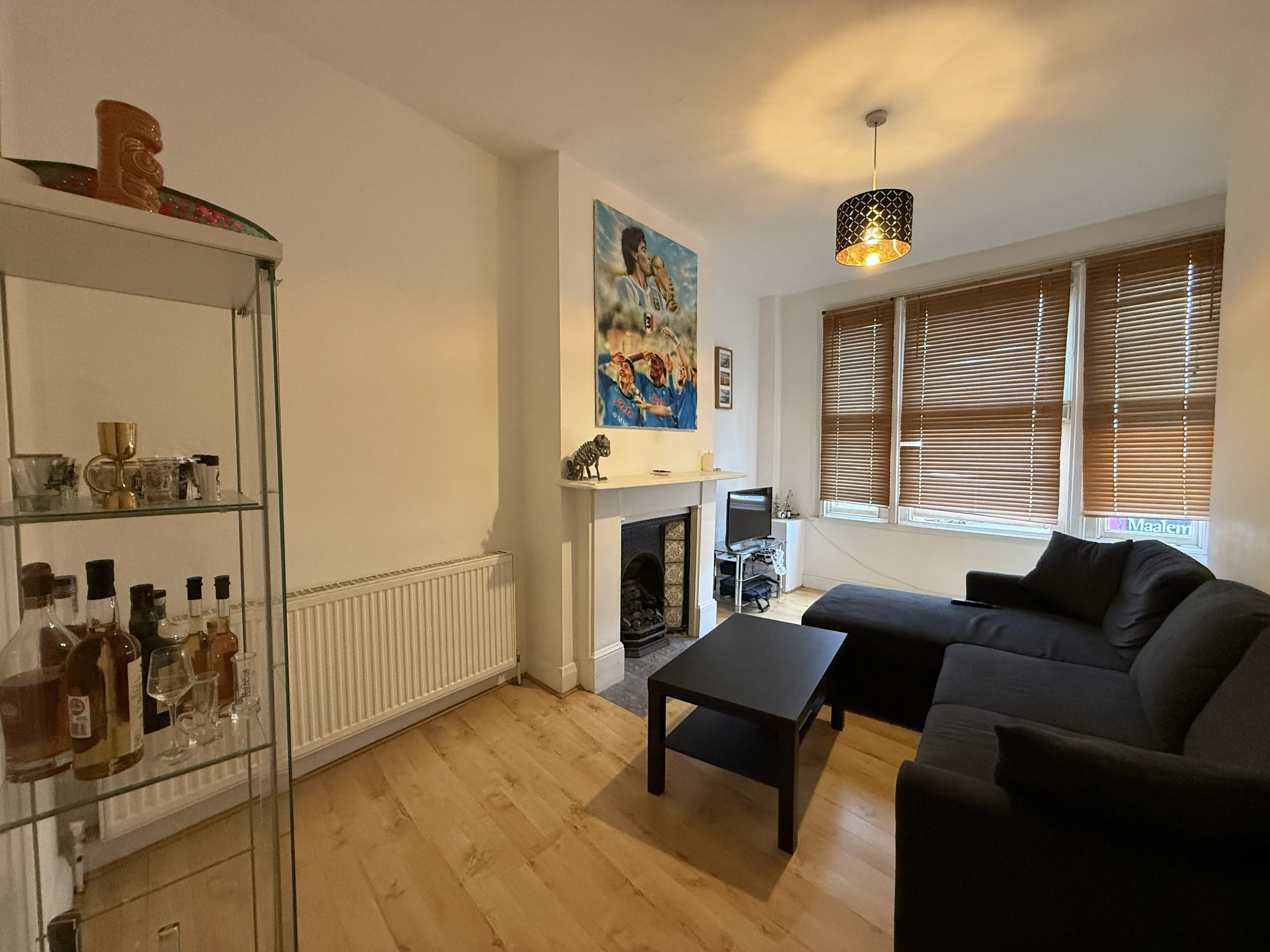 INVESTMENT - Leasehold Self Contained First Floor Flat 