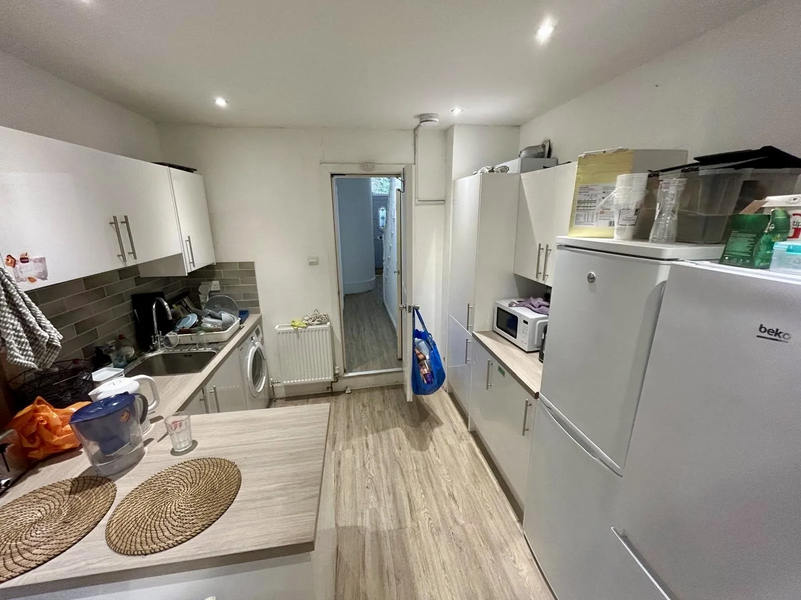 INVESTMENT - Freehold End of Terrace HMO Building