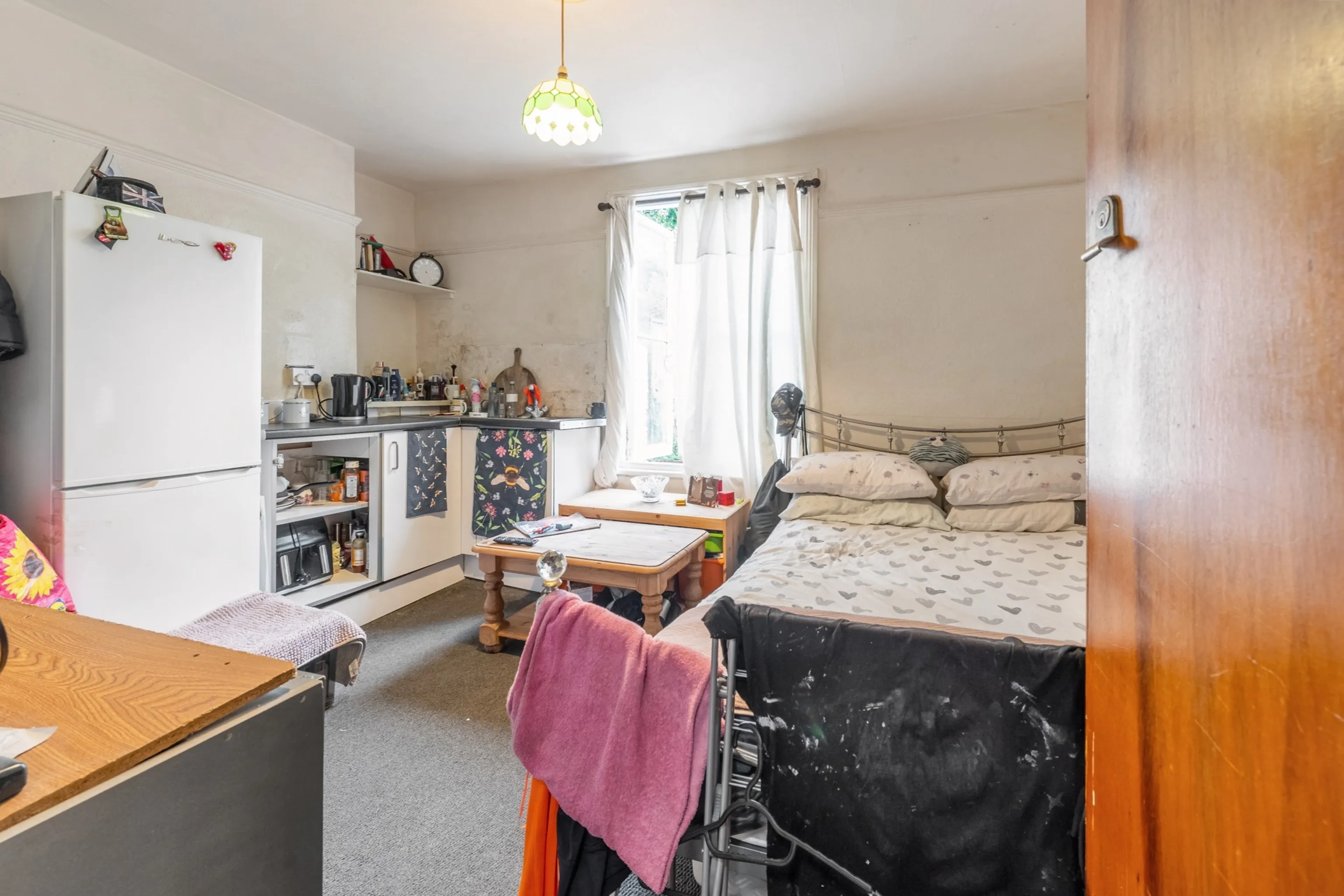 INVESTMENT - Well Located Freehold Semi-Detached HMO Building
