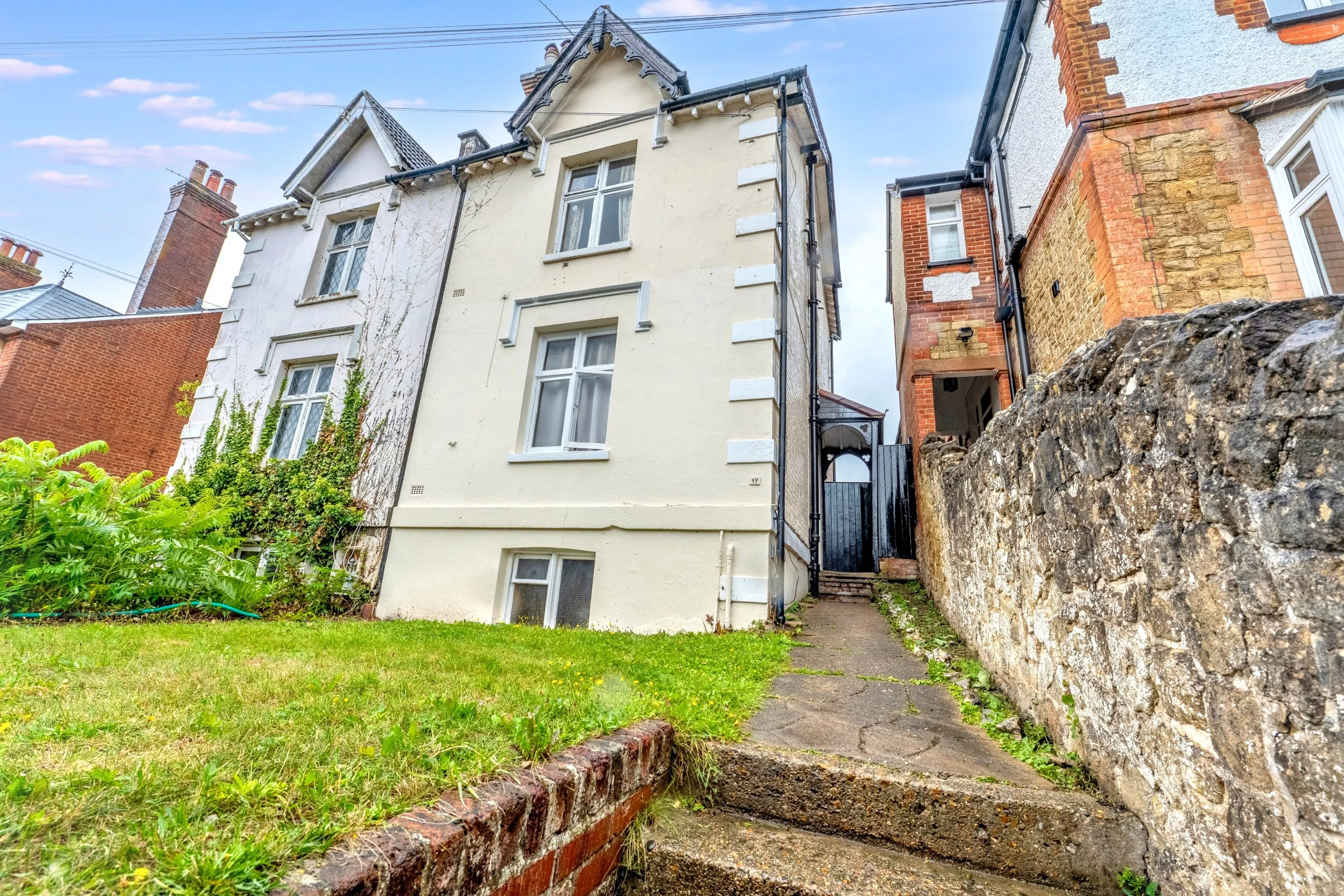 INVESTMENT - Well Located Freehold Semi-Detached HMO Building