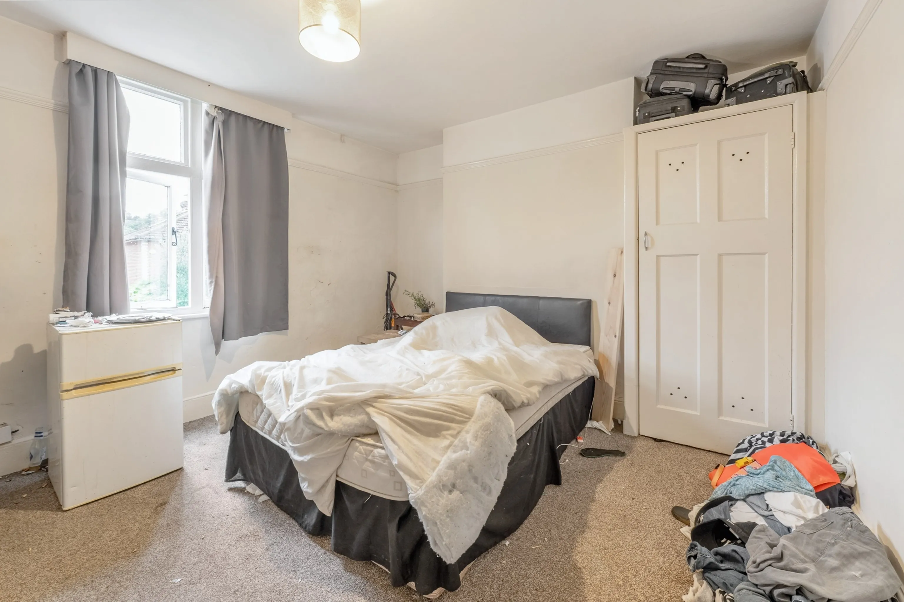 INVESTMENT - Well Located Freehold Semi-Detached HMO Building
