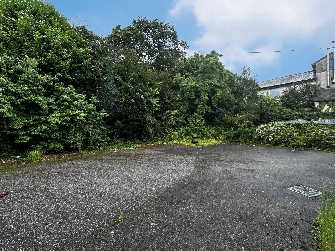 VACANT - Freehold Detached Former Sheltered Housing for the Elderly 