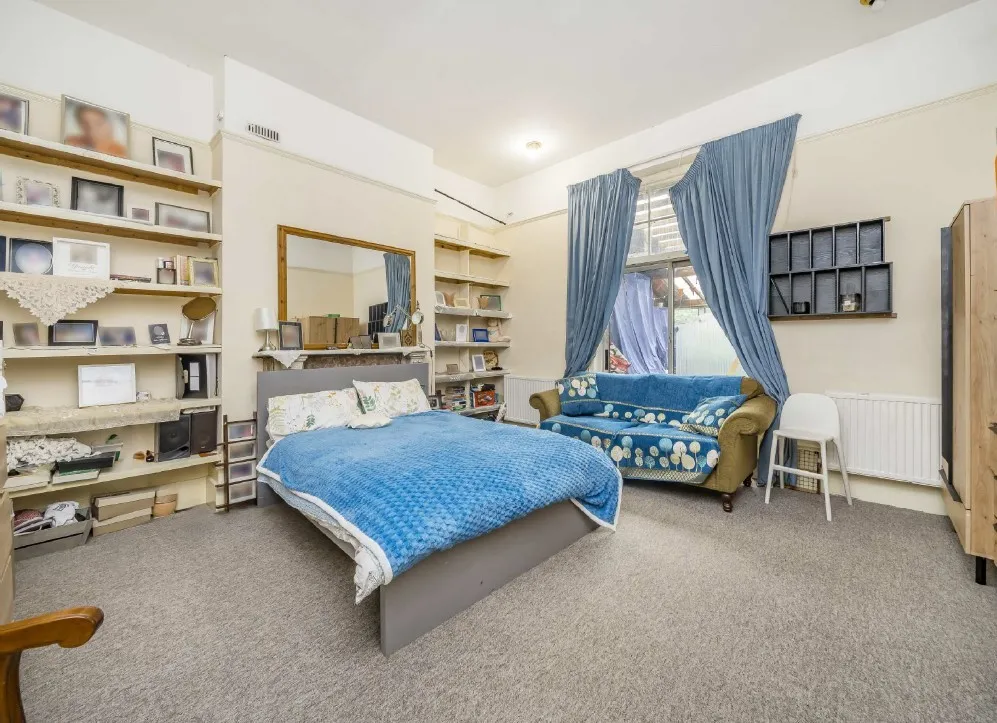 VACANT - Freehold Semi-Detached House 