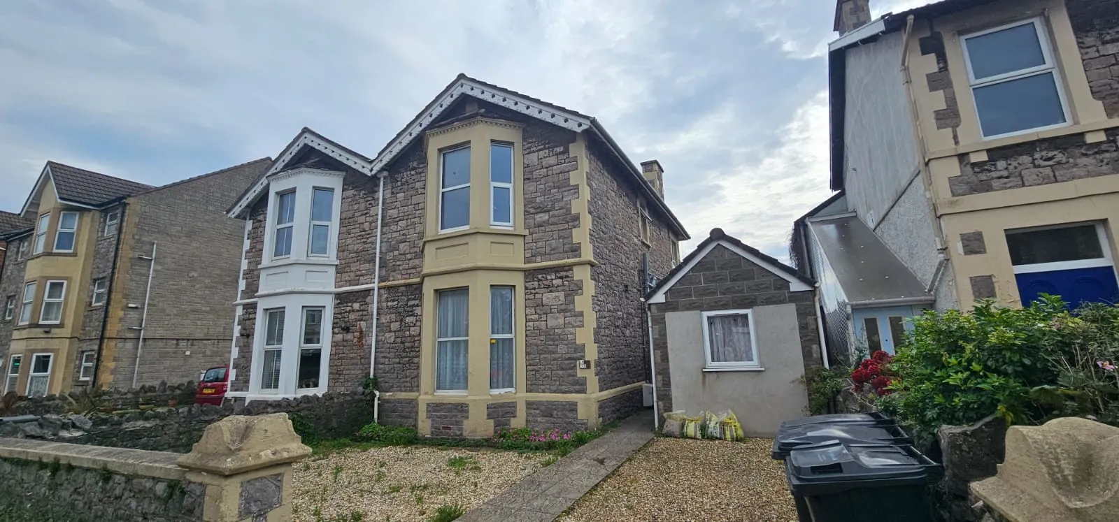 INVESTMENT - Freehold Semi-Detached Building