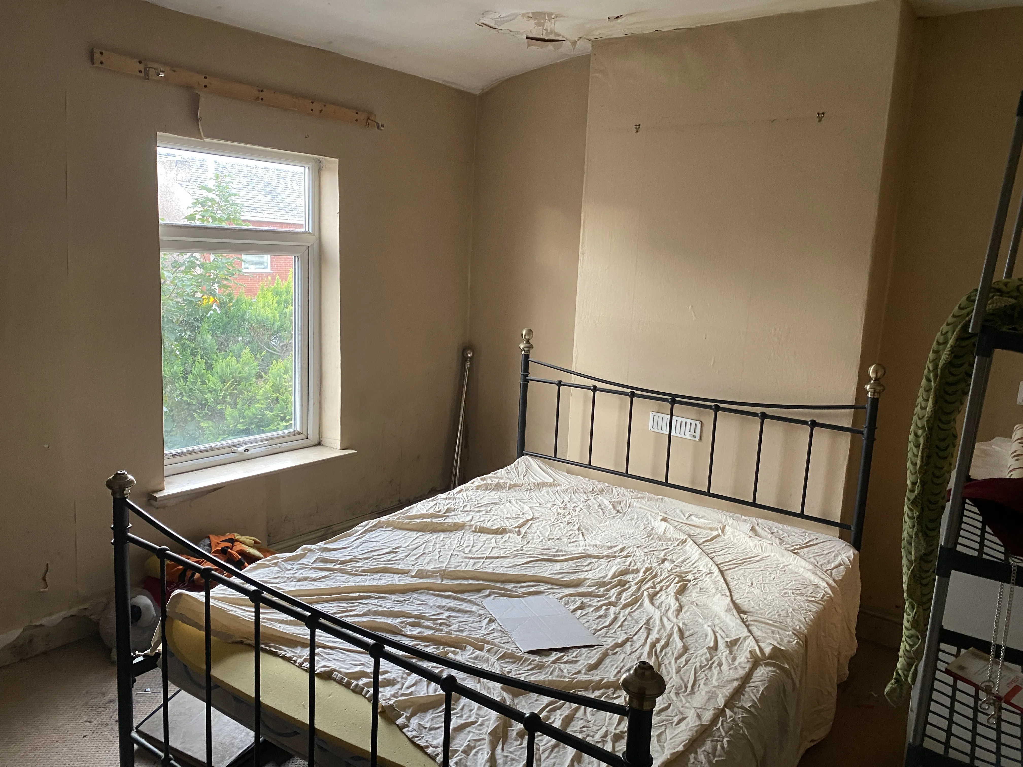 VACANT - Freehold Semi-Detached House
